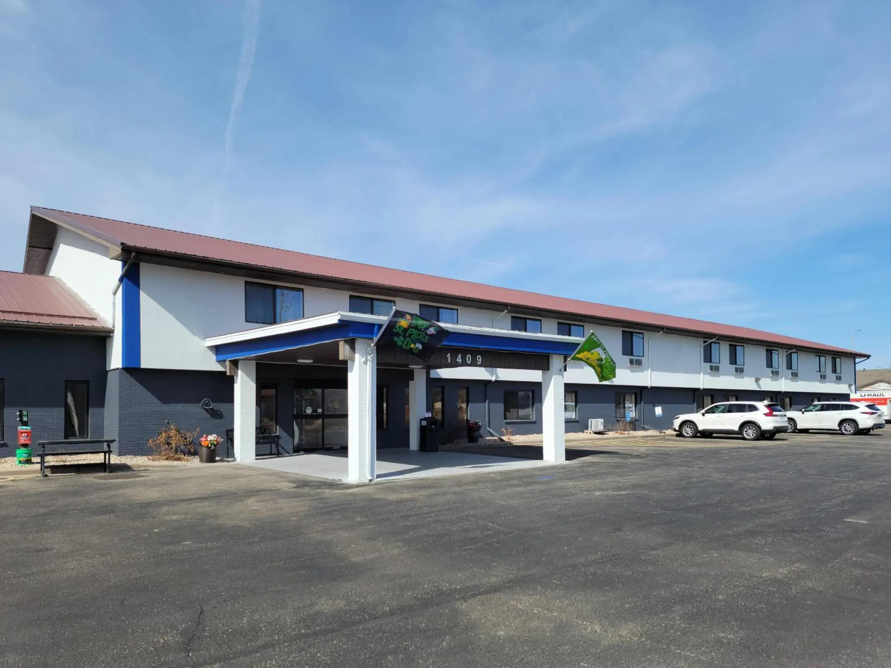 Property building in Quality Inn New London Property building in Quality Inn New London