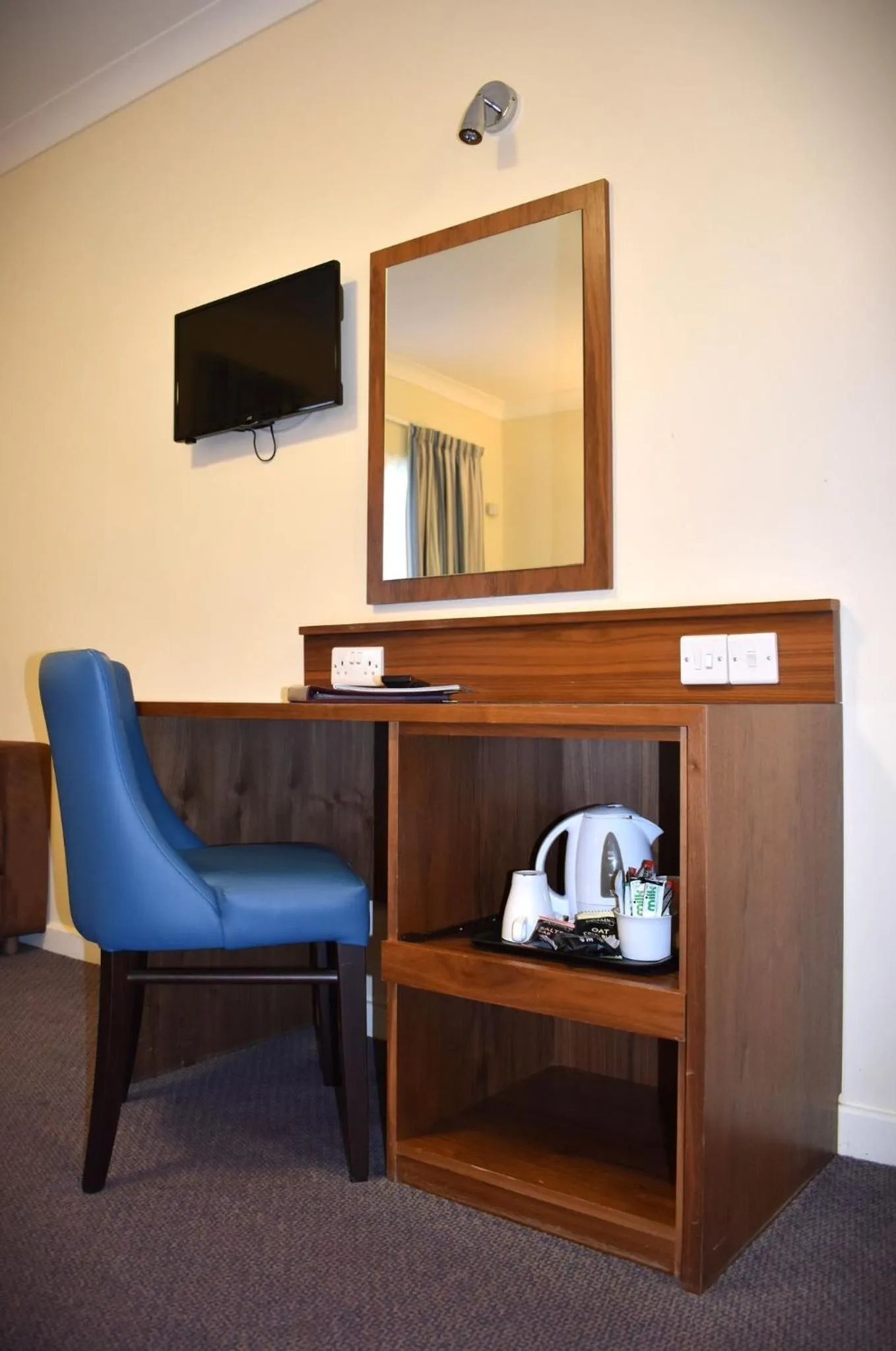 hair dresser in Eyesleepover