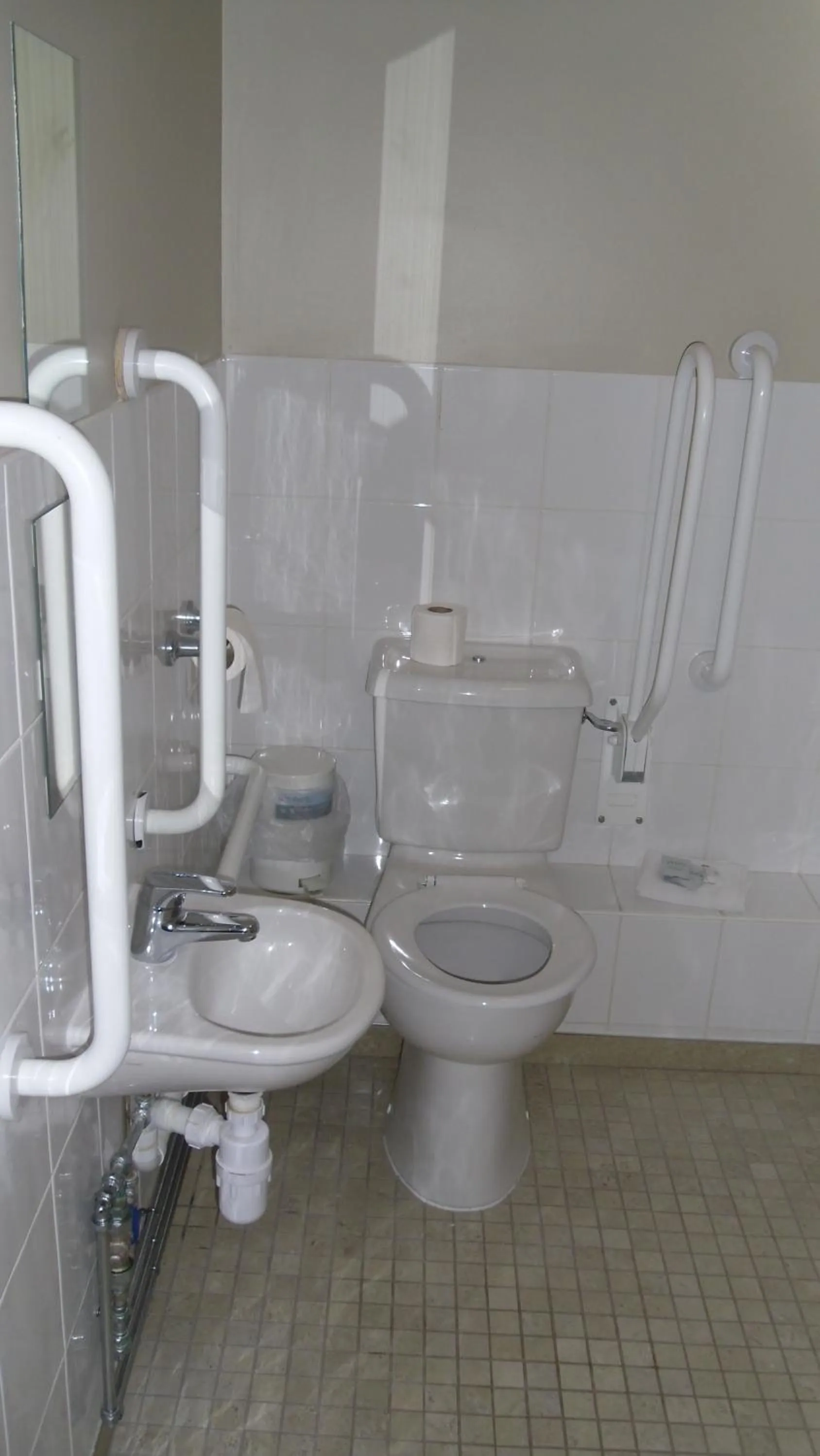 Bathroom in Eyesleepover