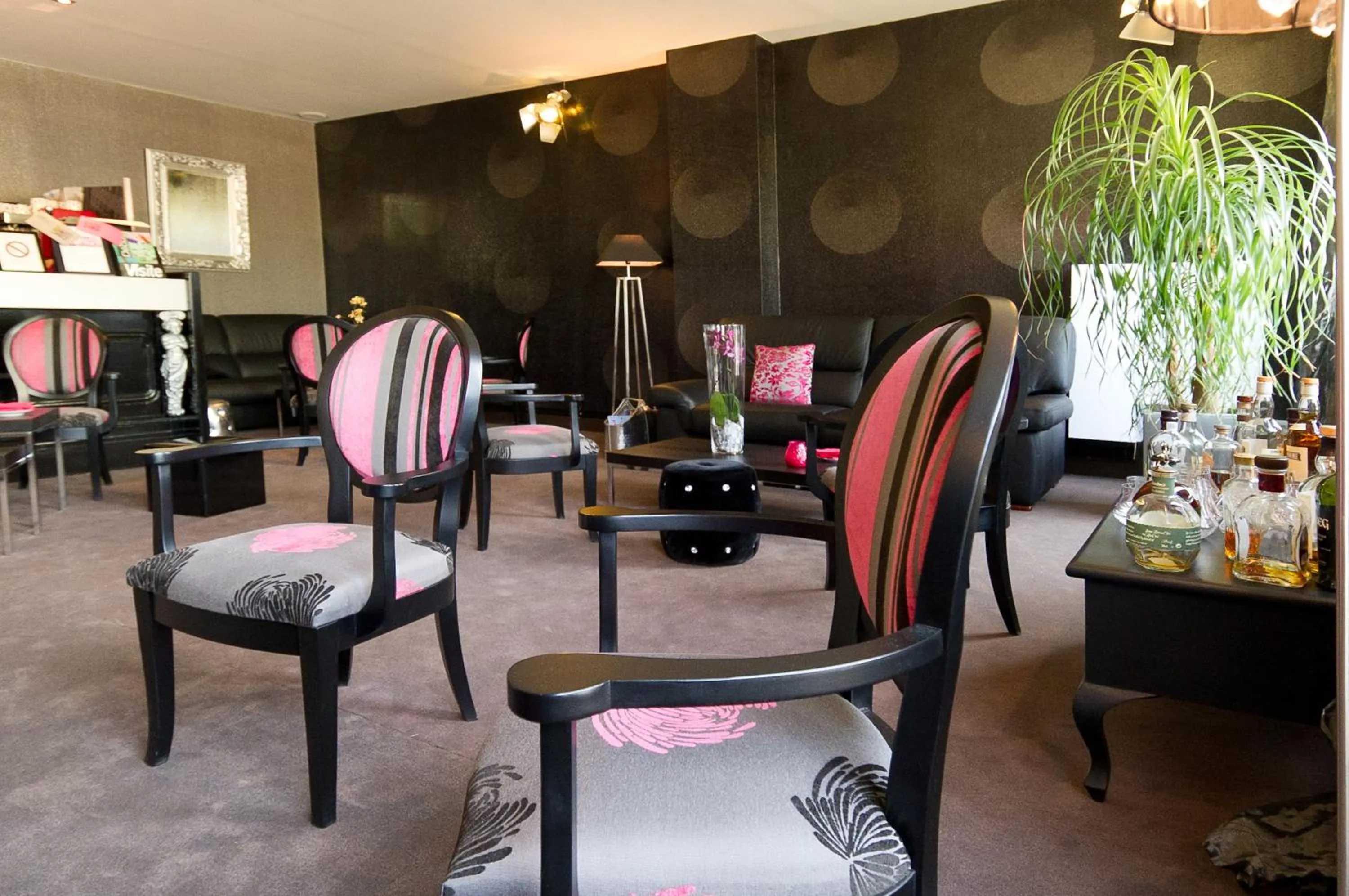 Lounge or bar in Cit'Hotel B Hotel Brasserie