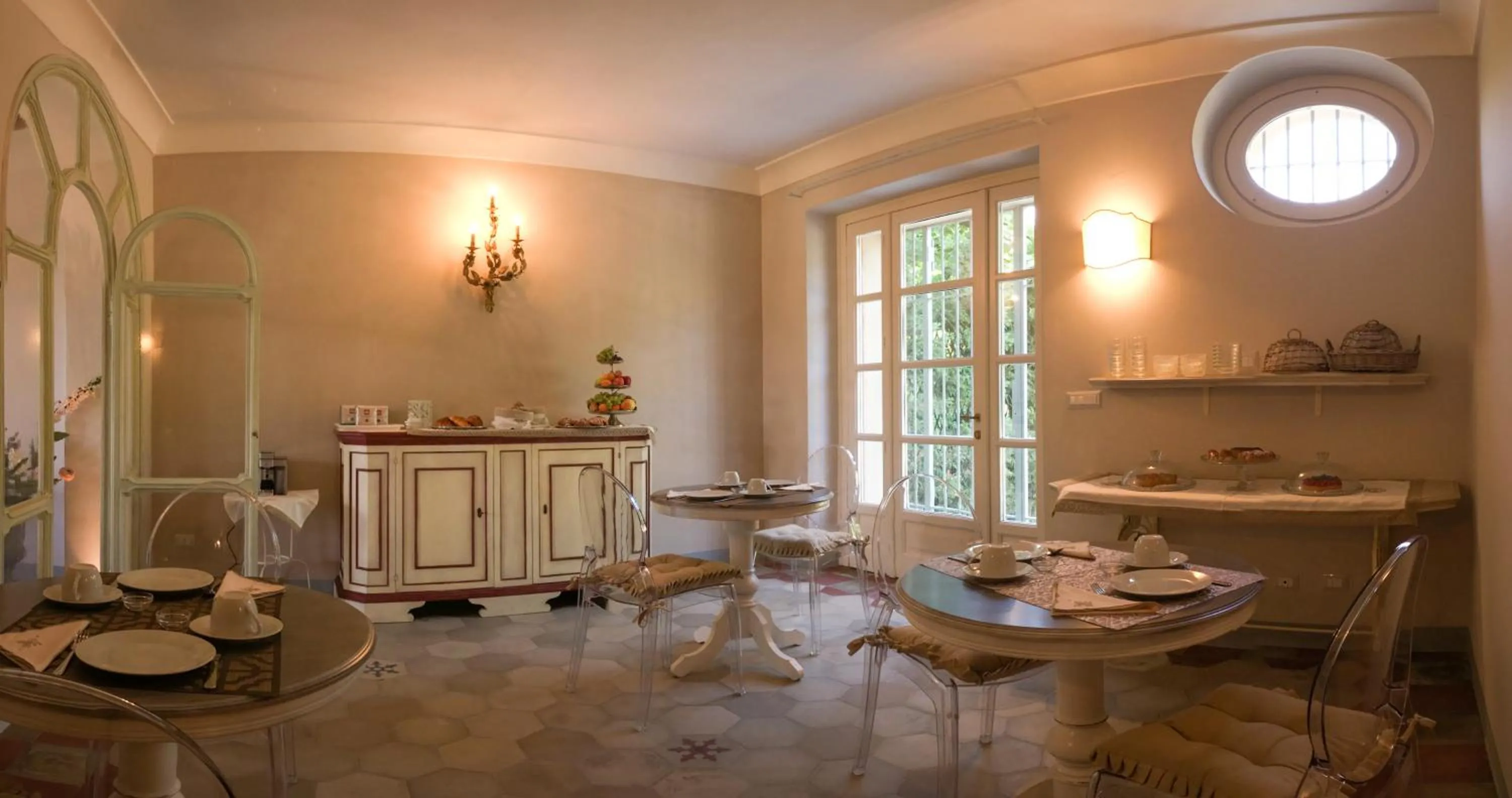 Buffet breakfast in B&B Villa Ricardi