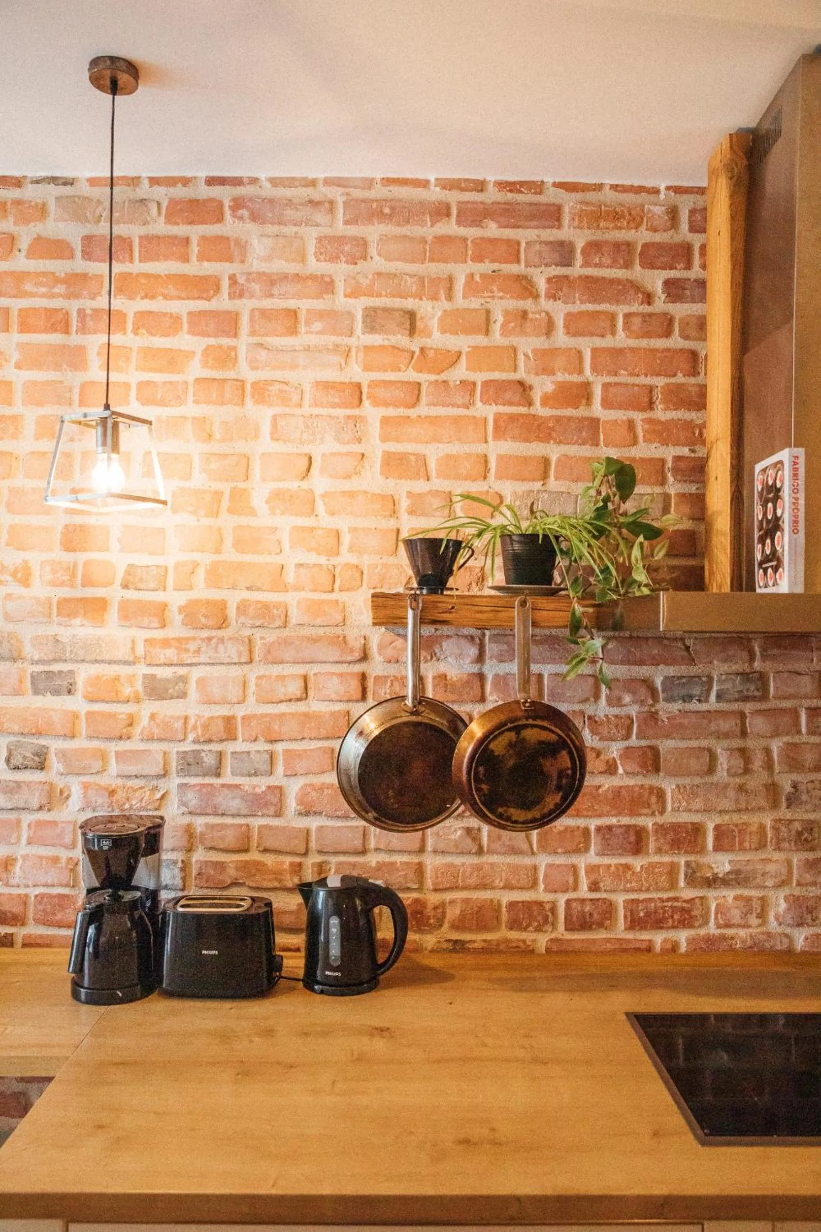 Communal kitchen in Hostel Multitude