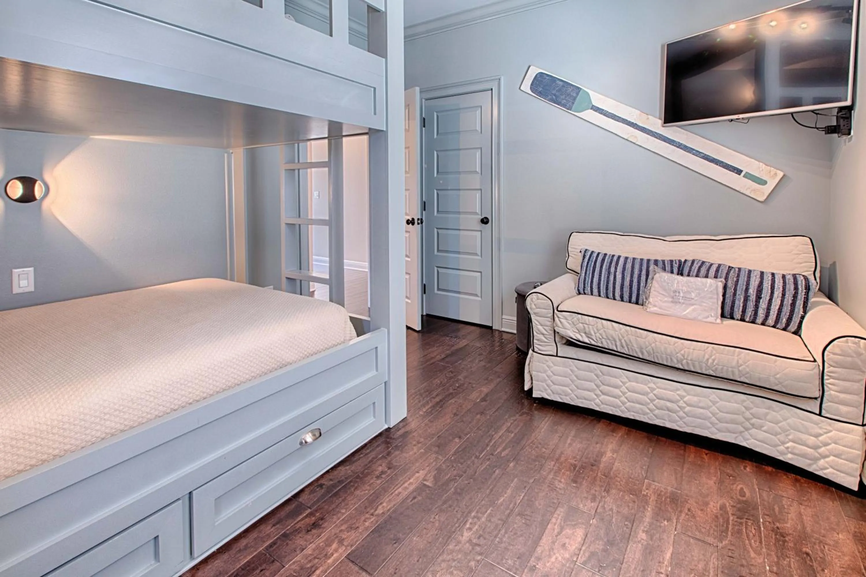 Bed in Villa Lago 1923