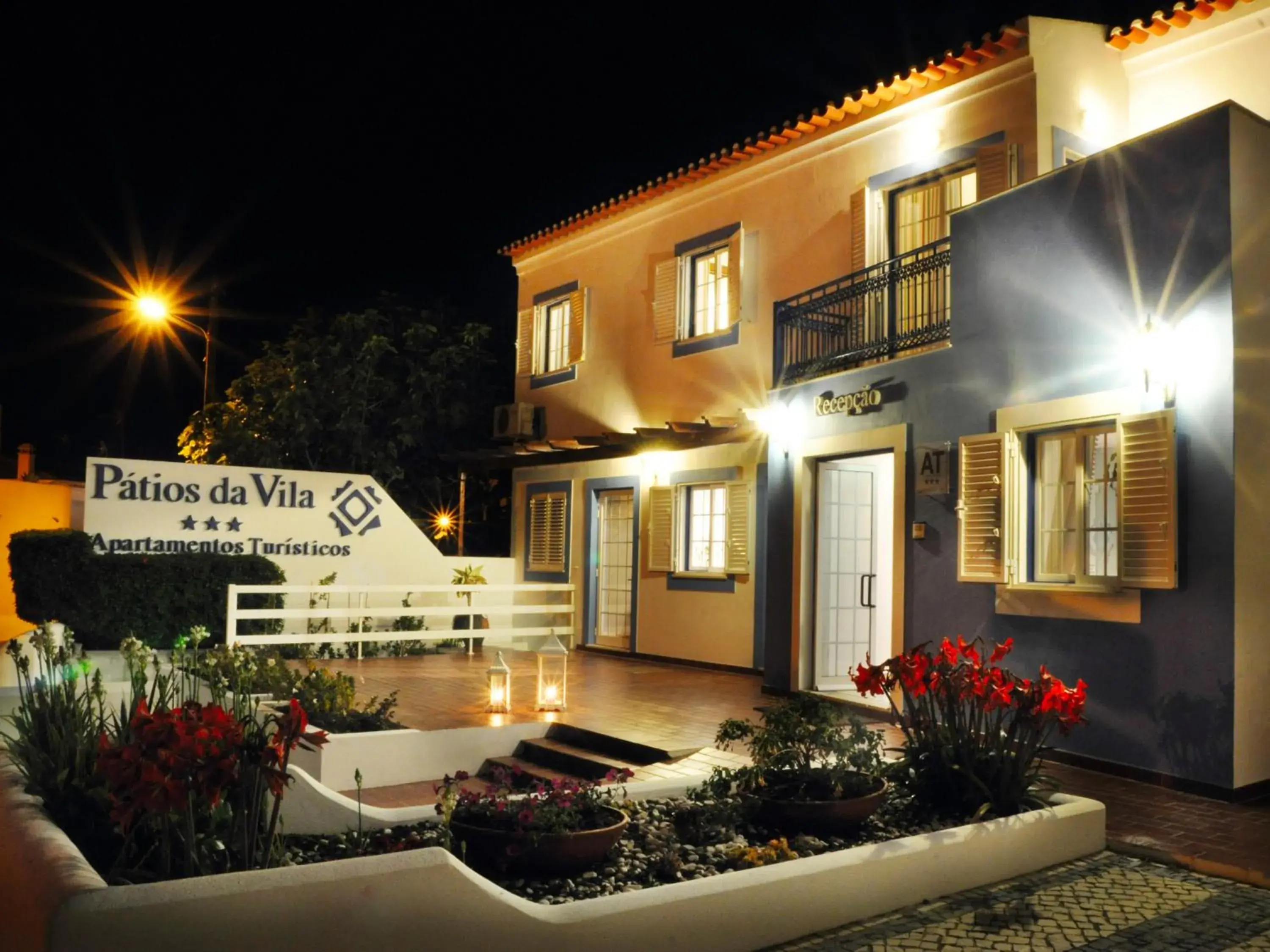 Facade/entrance in Patios Da Vila - Duna Parque Group Facade/entrance in Patios Da Vila - Duna Parque Group