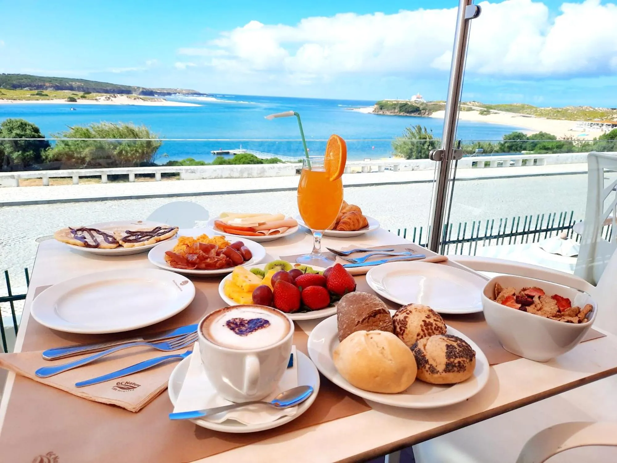 Buffet breakfast in Quartos da Vila - Duna Parque Resorts & Hotels