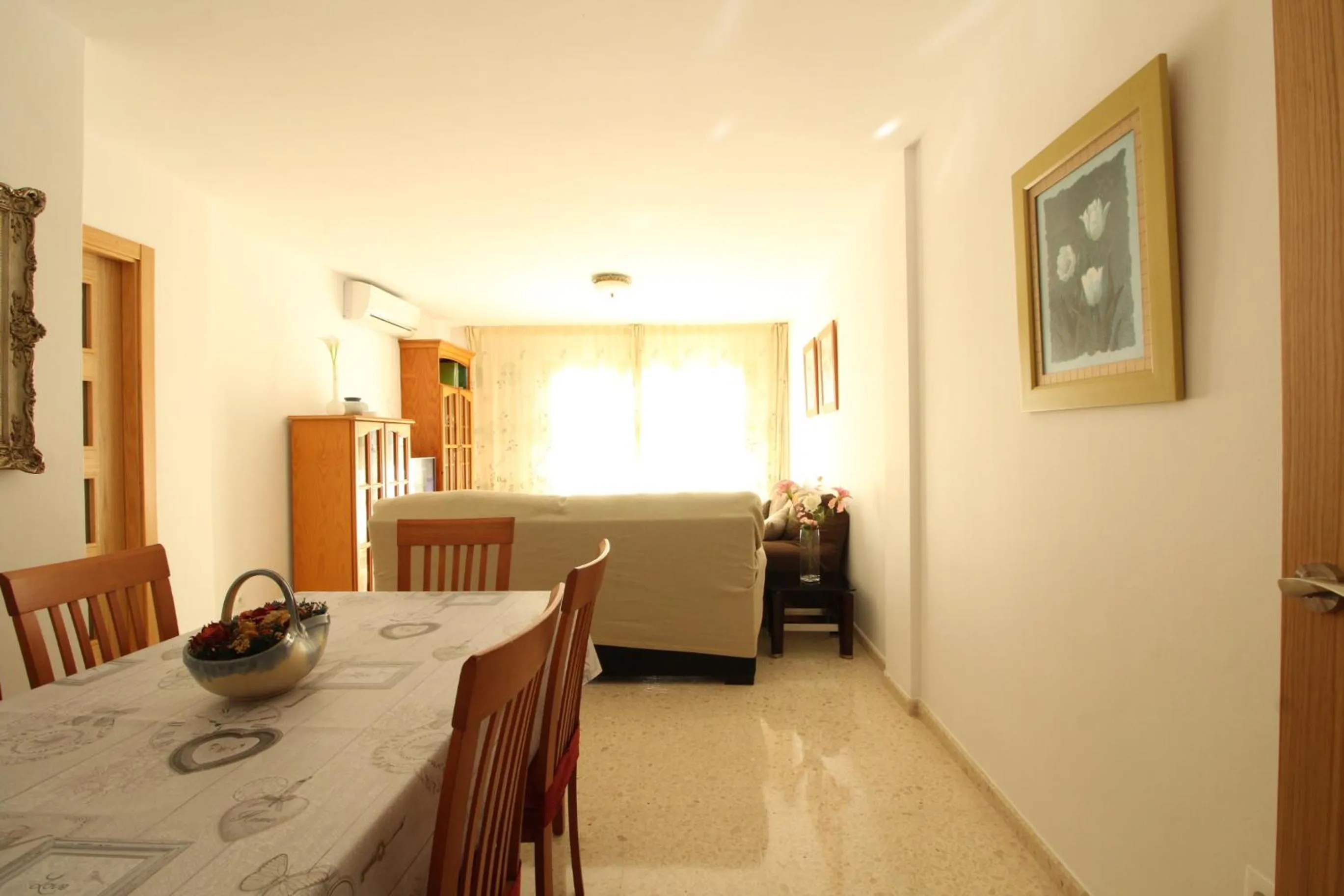 Living room, Bed in Beach and Family