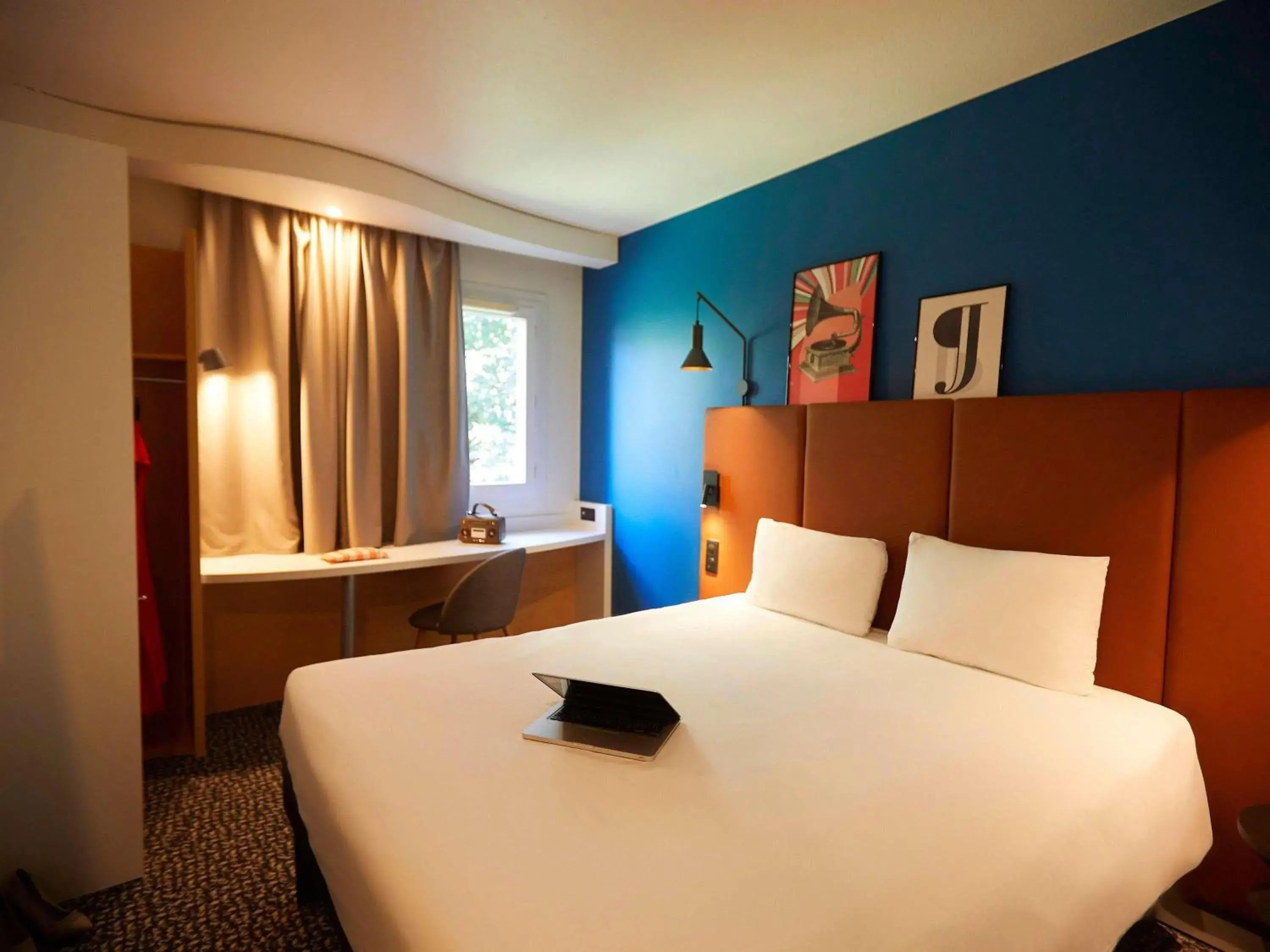 Bedroom, Bed in ibis Chalon Sur Saone Nord Bedroom, Bed in ibis Chalon Sur Saone Nord