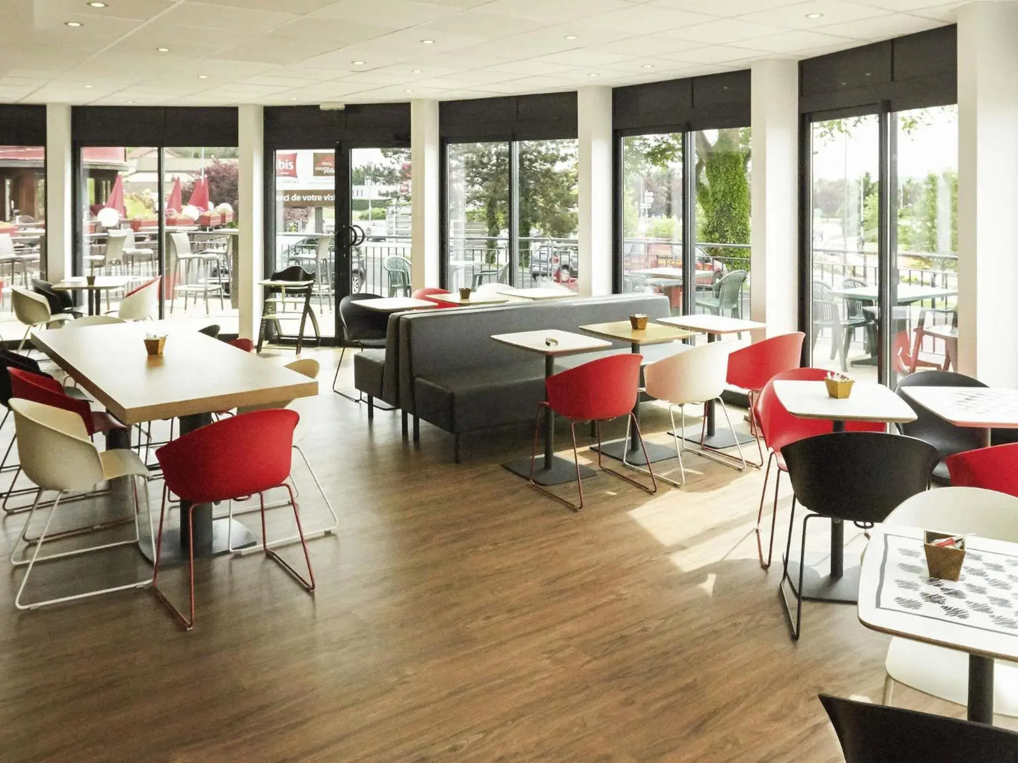 Restaurant/places to eat in ibis Chalon Sur Saone Nord Restaurant/places to eat in ibis Chalon Sur Saone Nord