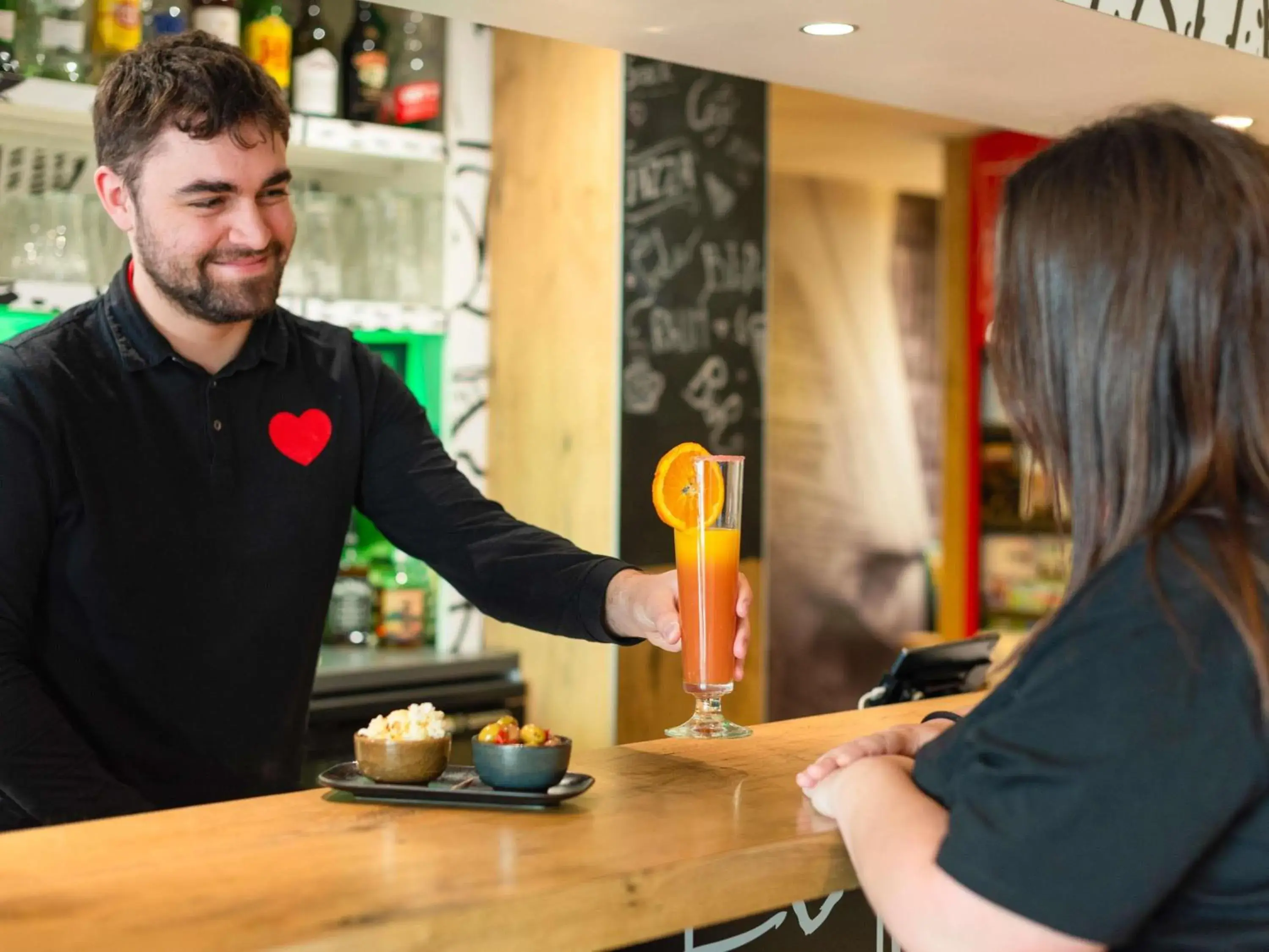 Lounge or bar in ibis Chalon Sur Saone Nord Lounge or bar in ibis Chalon Sur Saone Nord