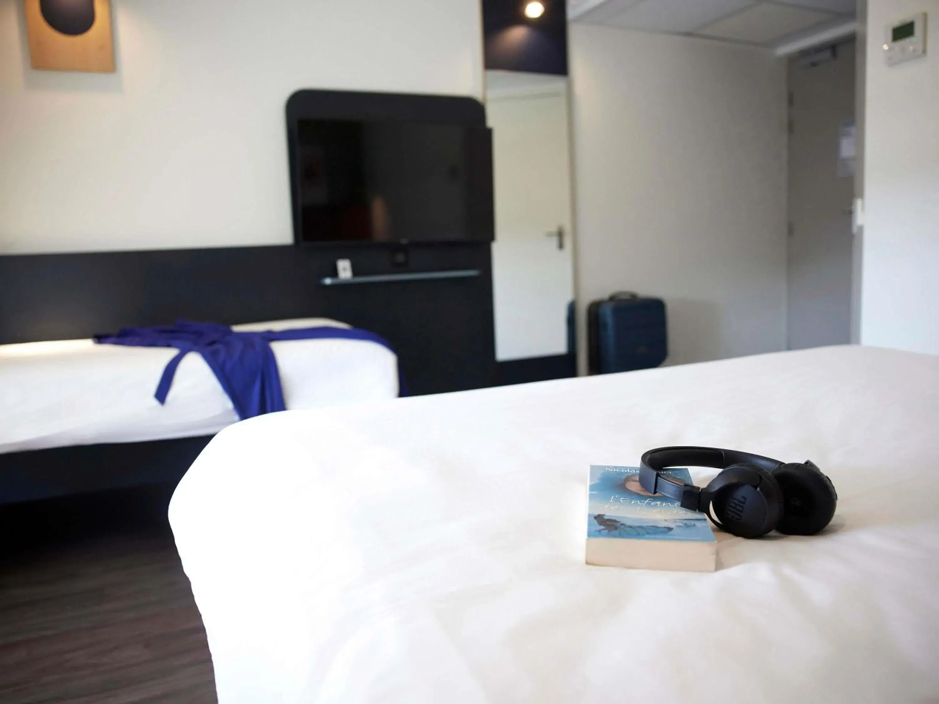 Bedroom, Bed in ibis Chalon Sur Saone Nord Bedroom, Bed in ibis Chalon Sur Saone Nord