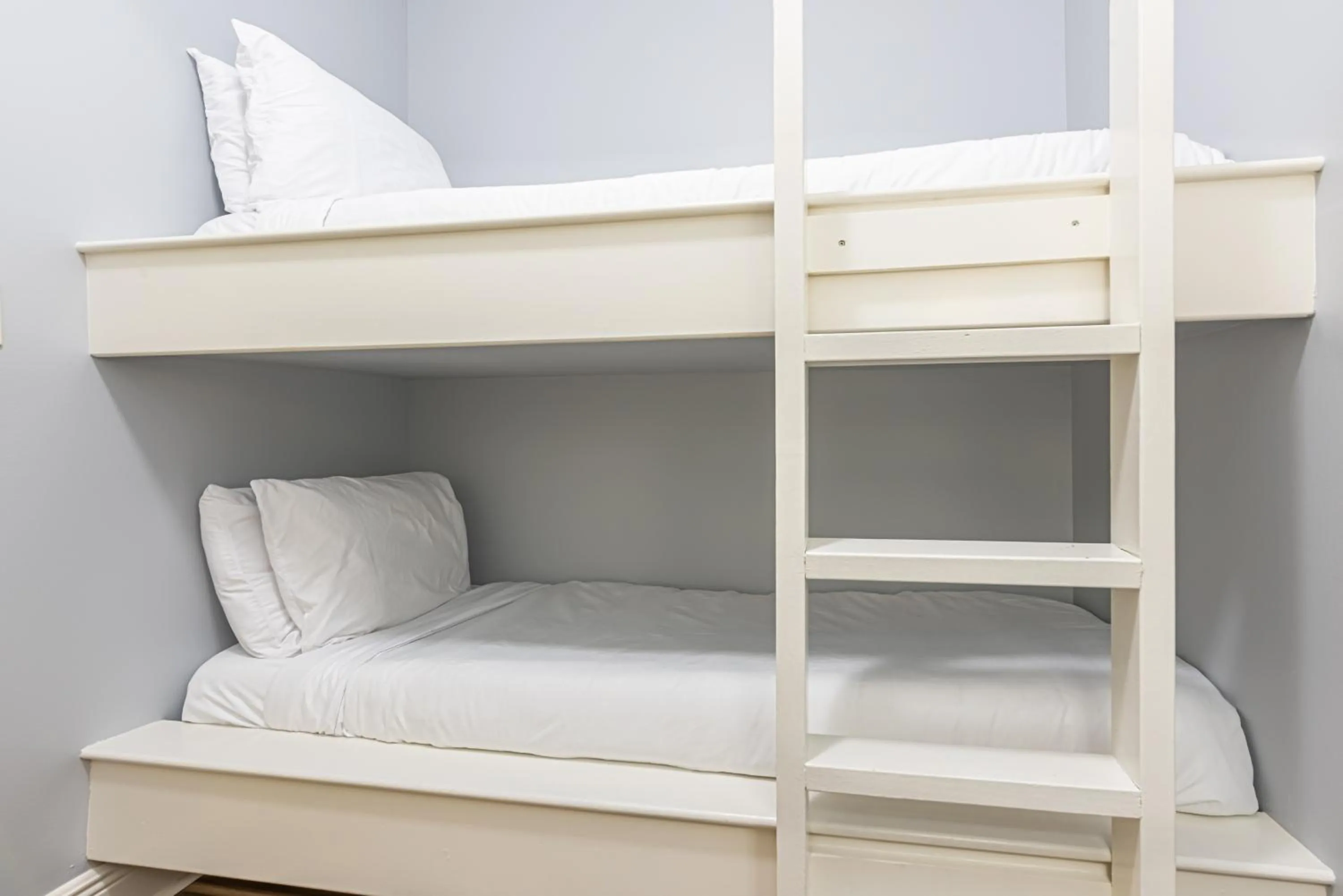 Bed in Ariel Dunes II 109