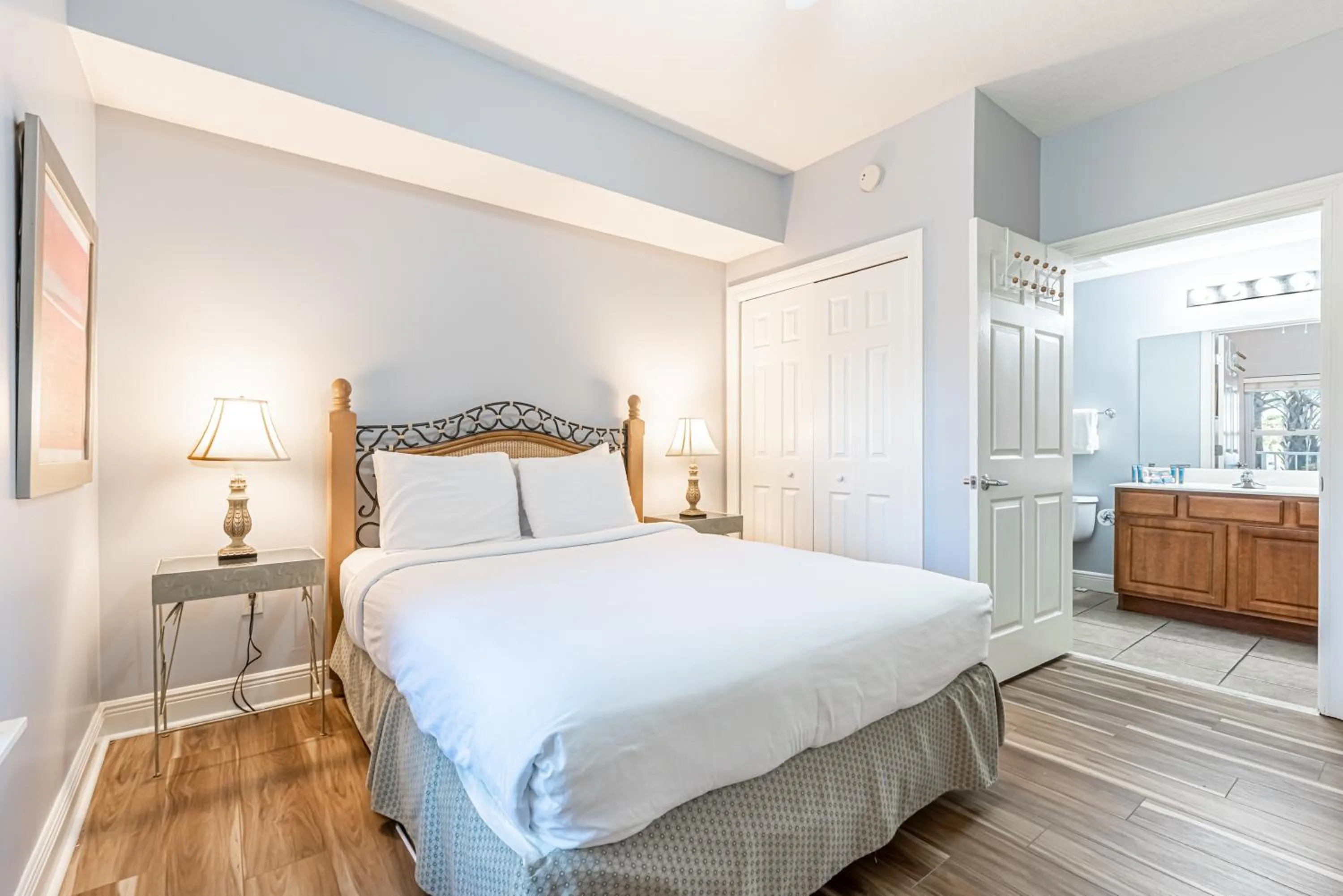 Bed in Ariel Dunes II 109