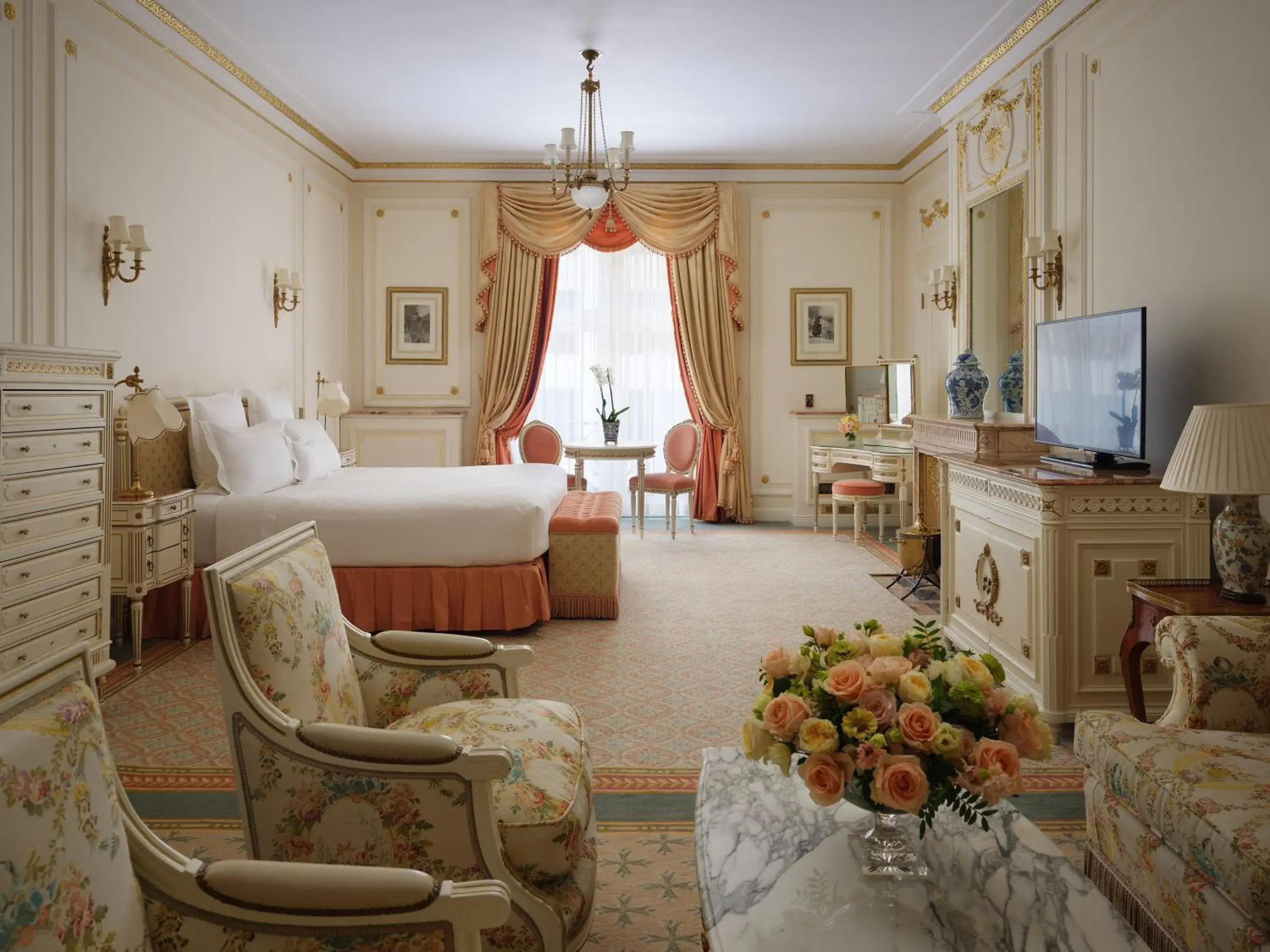 Photo of the whole room, Bed in The Ritz London Photo of the whole room, Bed in The Ritz London