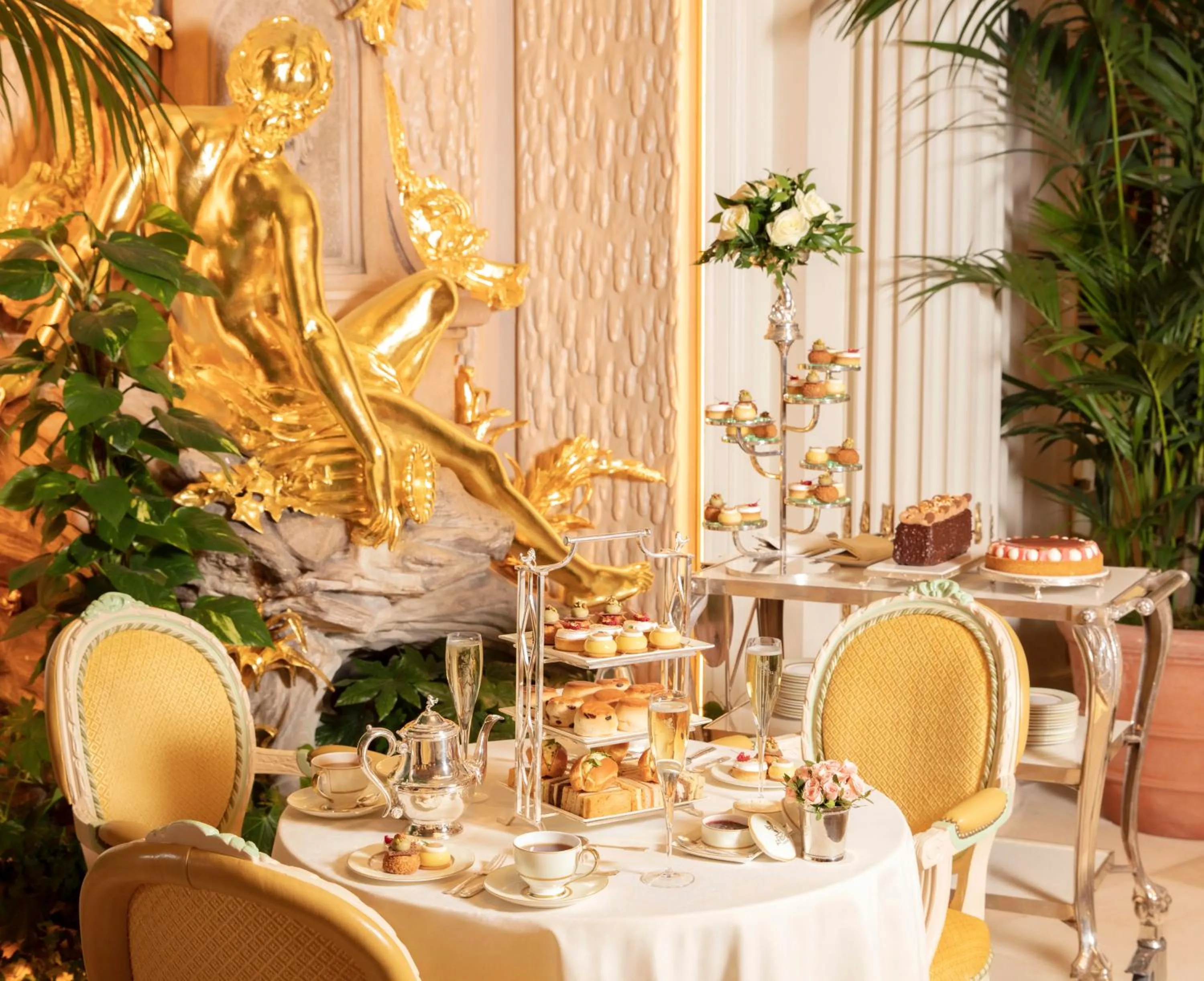 Restaurant/places to eat in The Ritz London