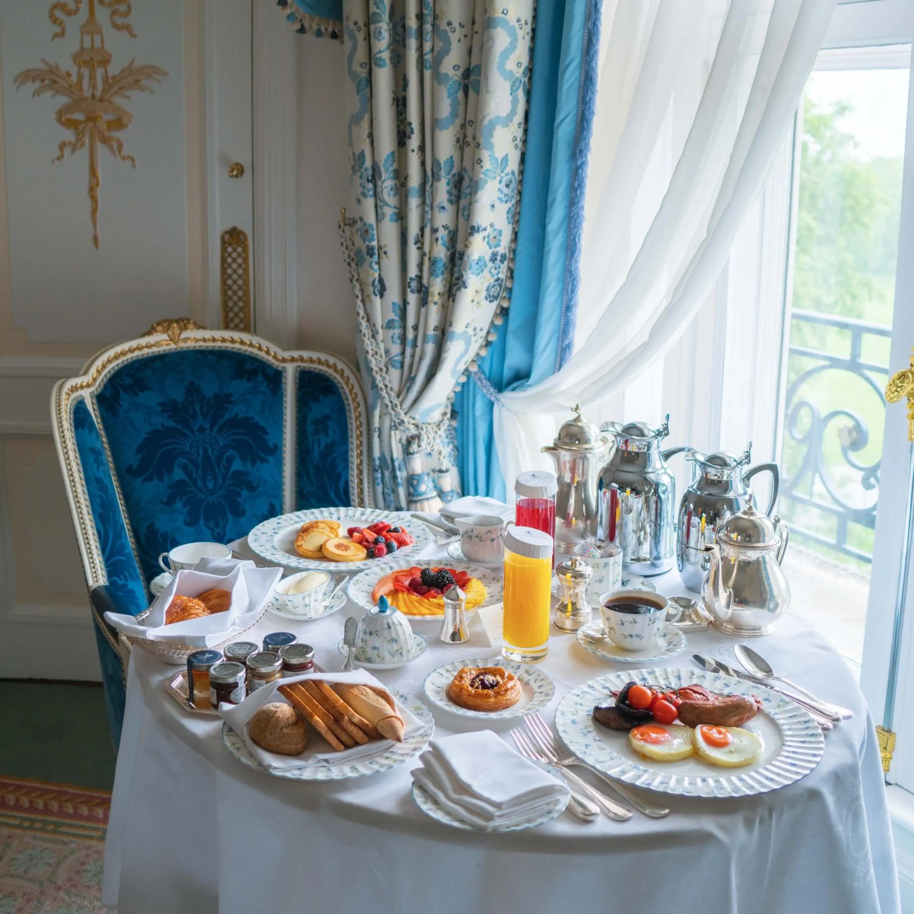 Breakfast in The Ritz London