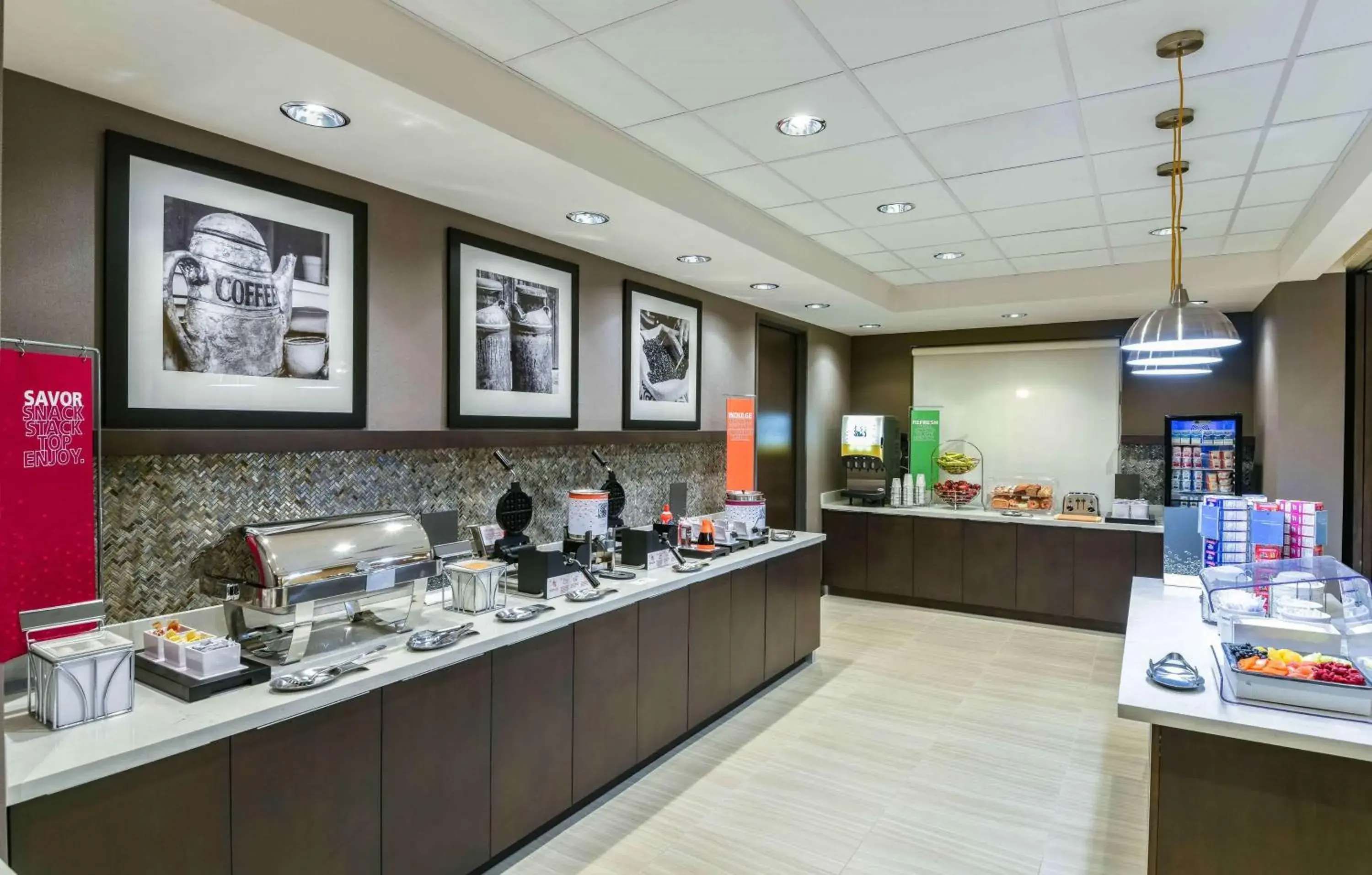 Breakfast in Hampton Inn & Suites Tallahassee Capitol-University Breakfast in Hampton Inn & Suites Tallahassee Capitol-University