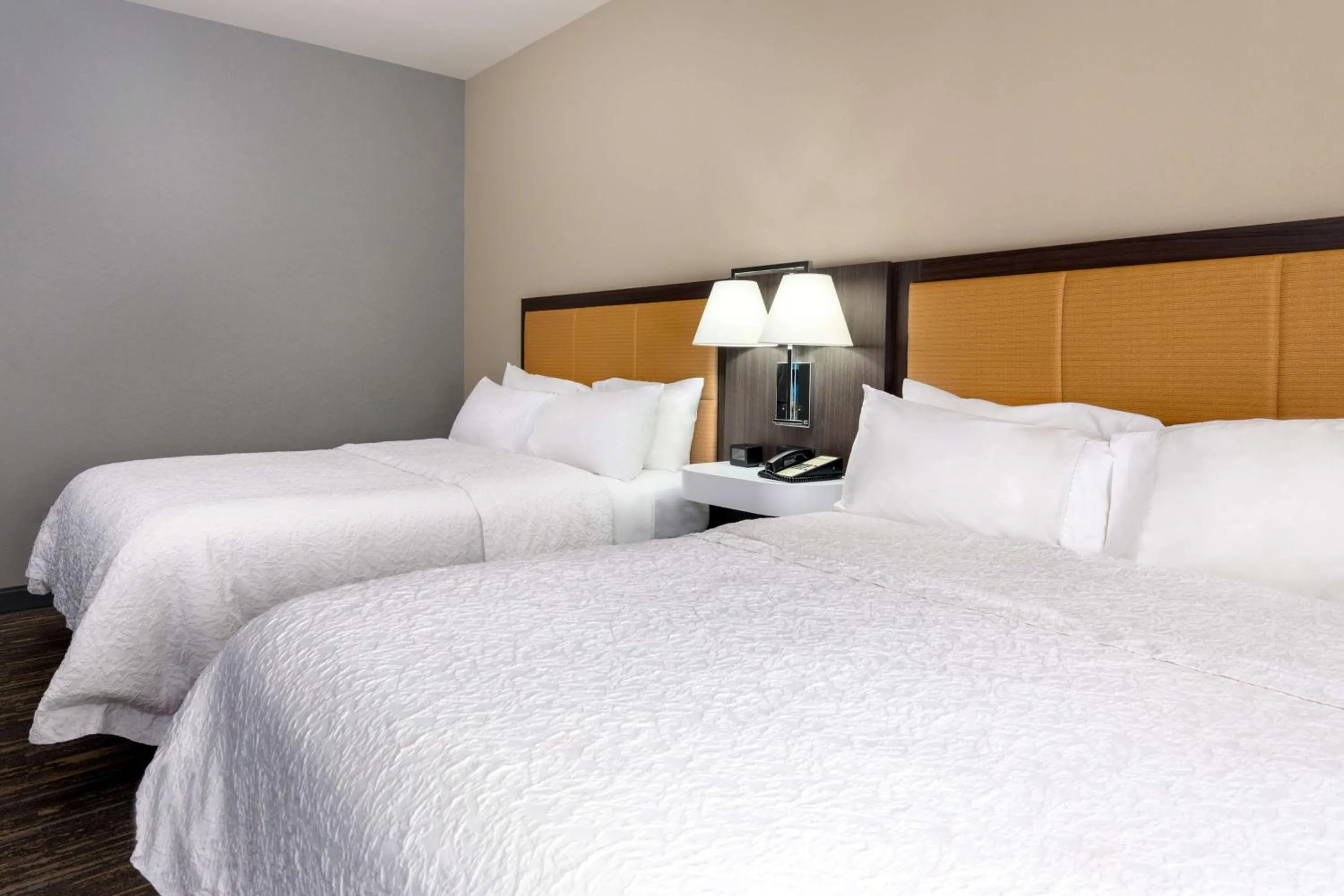 Bed in Hampton Inn & Suites Tallahassee Capitol-University