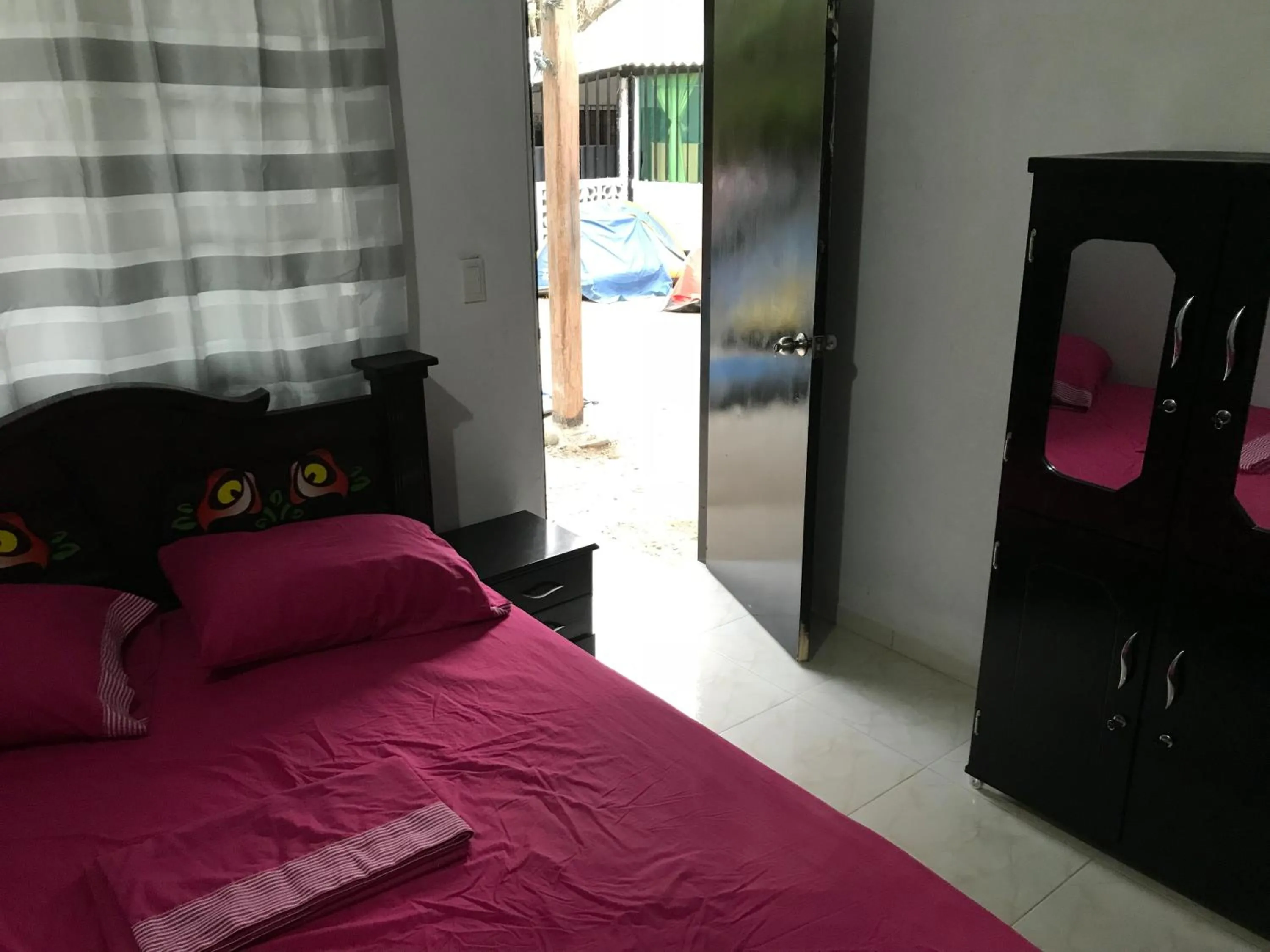 Standard Double Room with private room - single occupancy in Palomino Hostel
