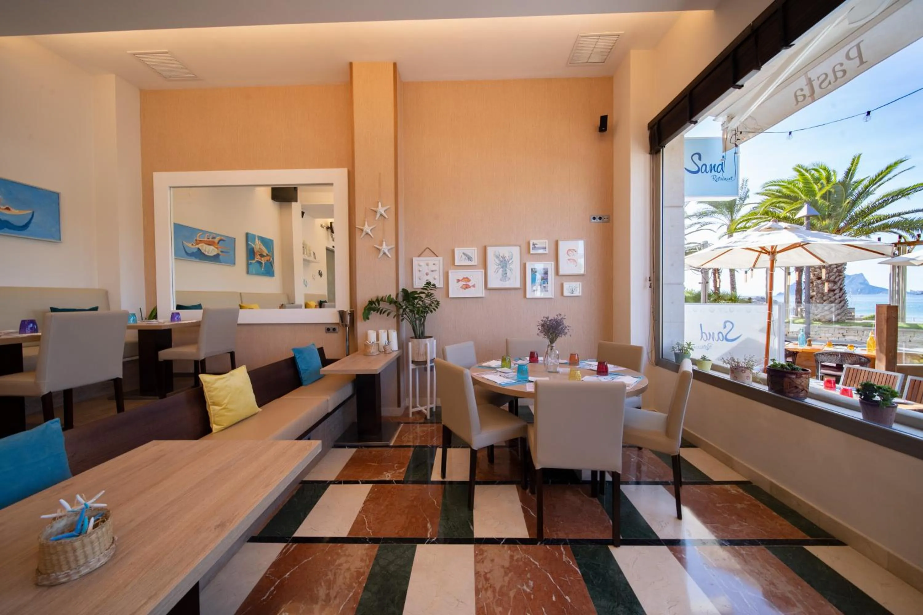 Restaurant/places to eat in La Sort Boutique Hotel