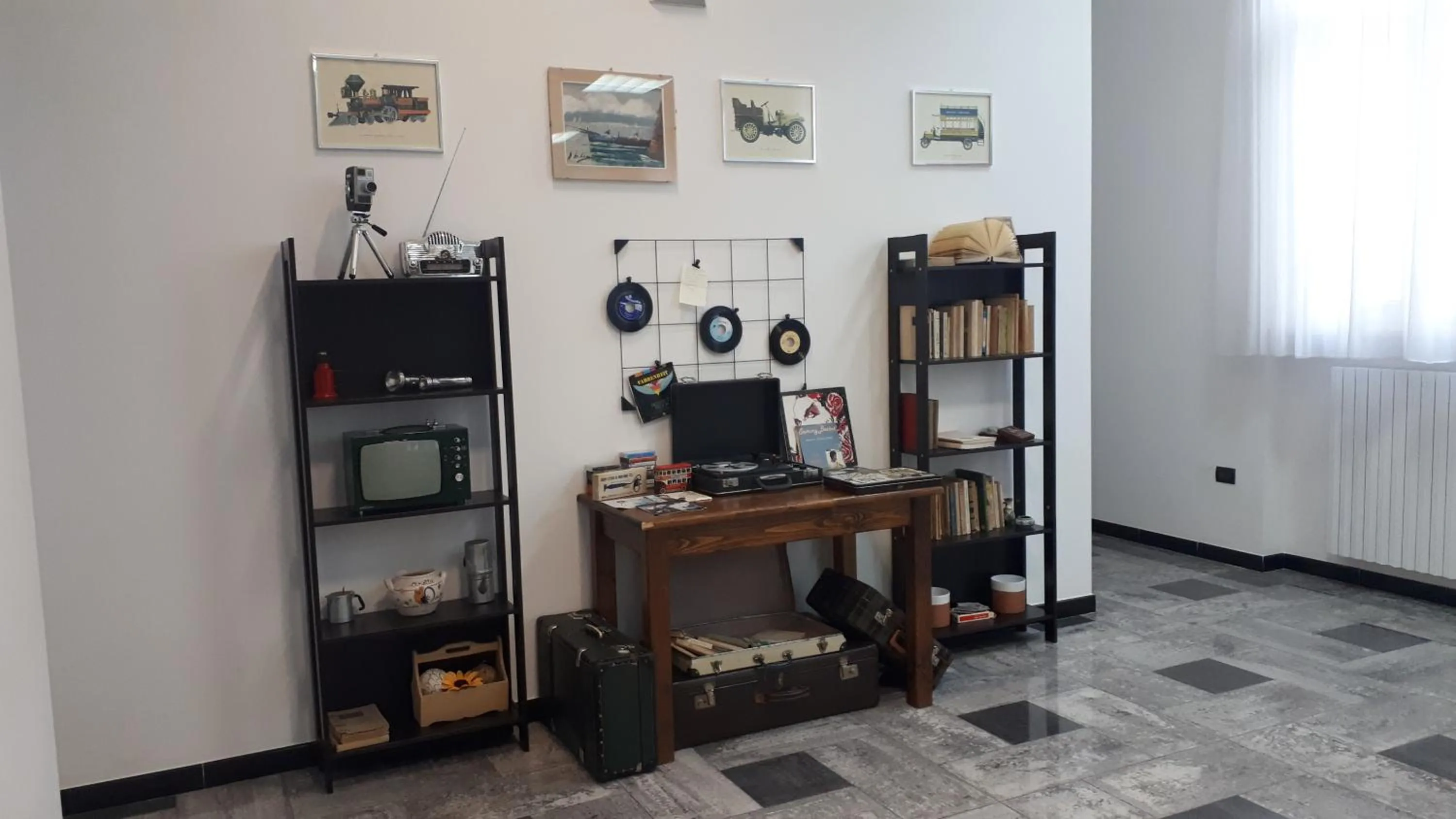 Communal lounge/ TV room in Chiostro Delle Cererie