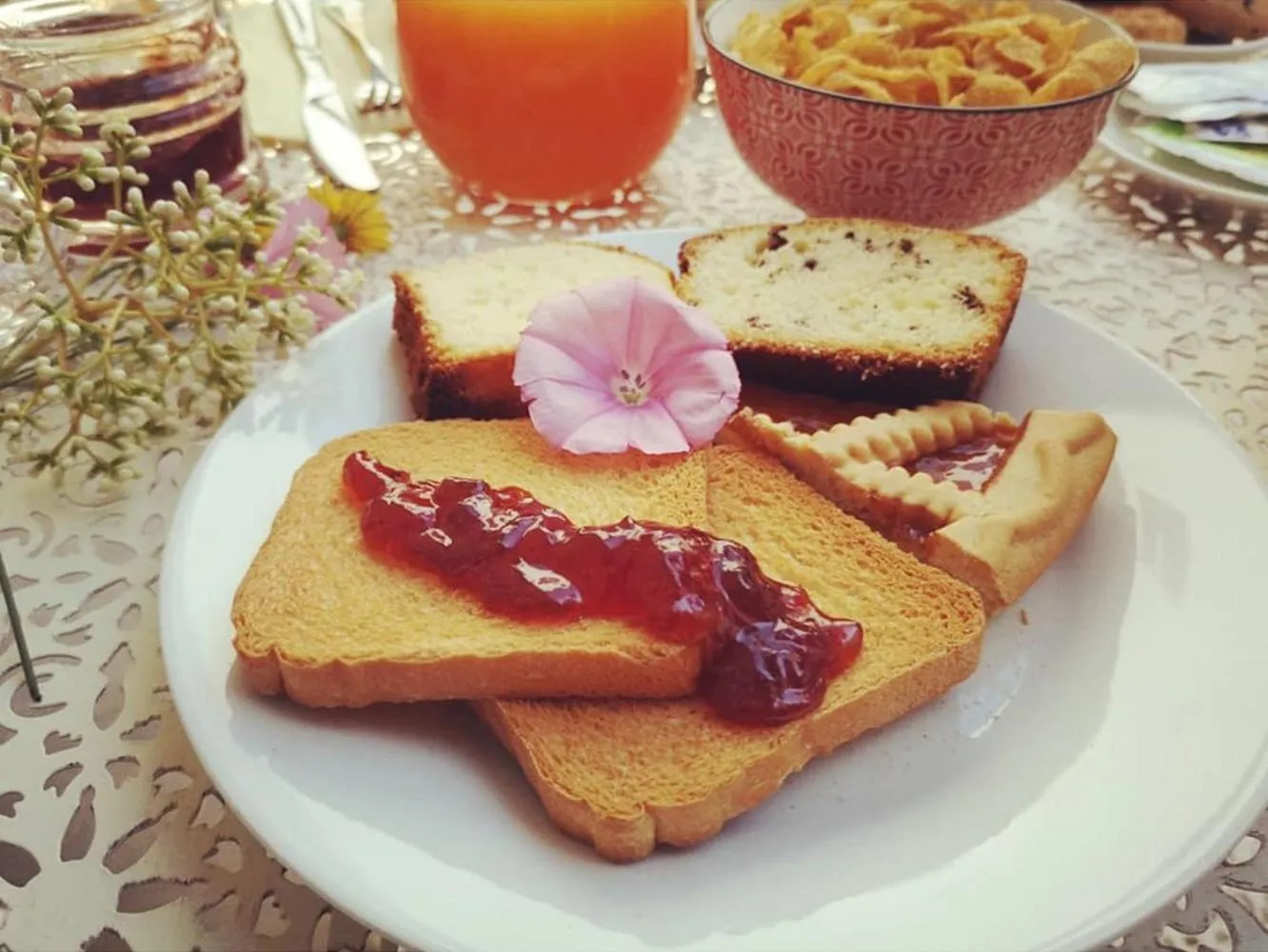 Food and drinks in Chiostro Delle Cererie