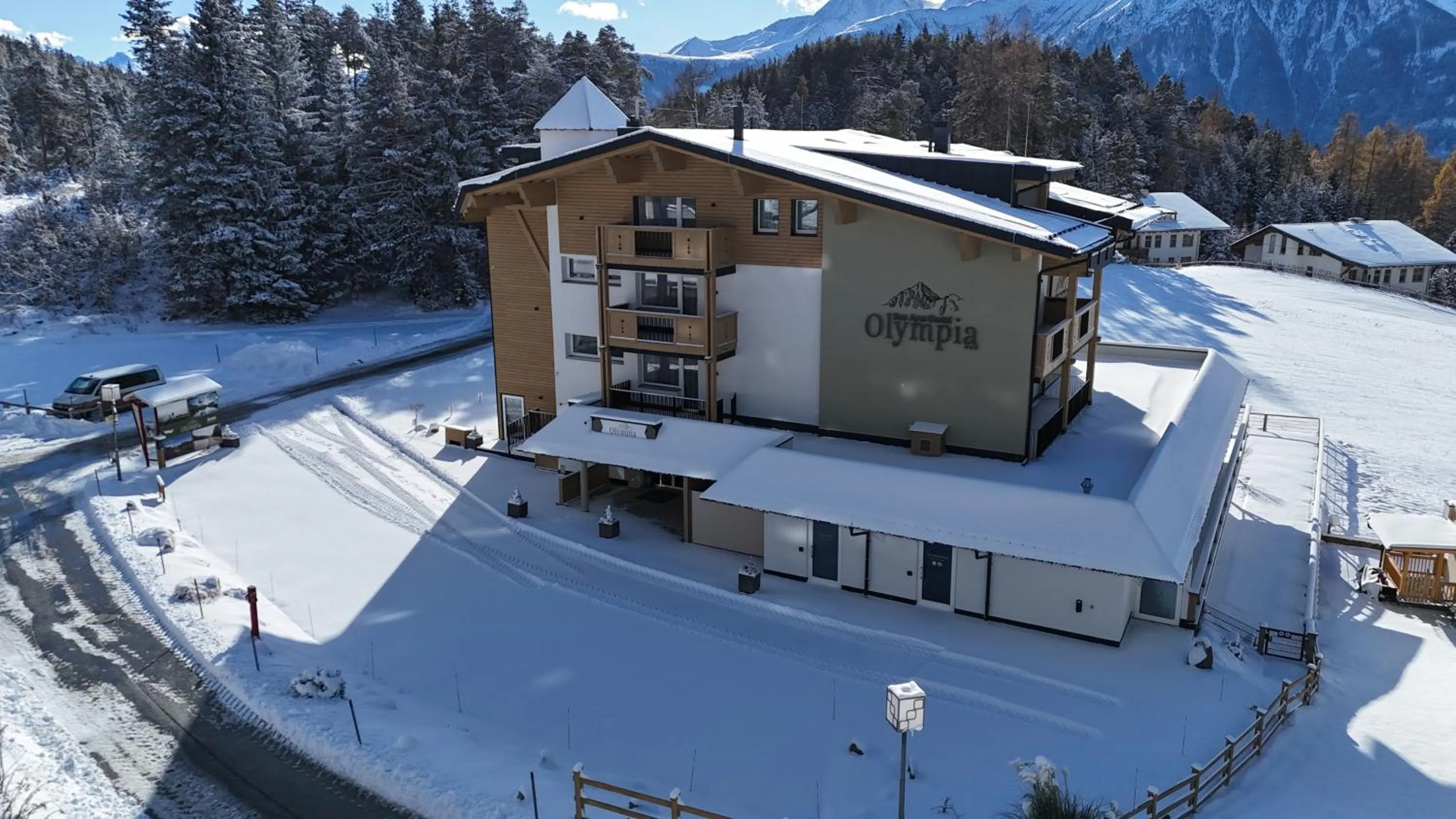 Property building in Das Aparthotel Olympia Tirol
