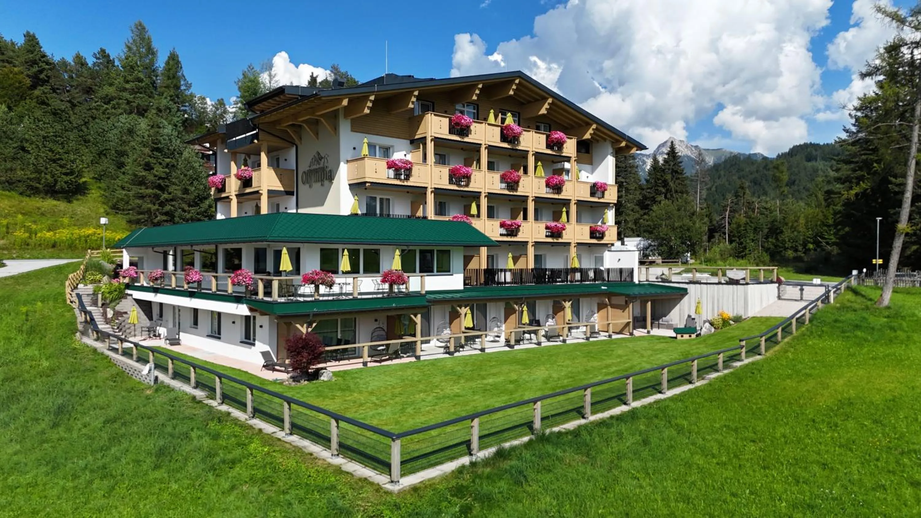 Property building in Das Aparthotel Olympia Tirol