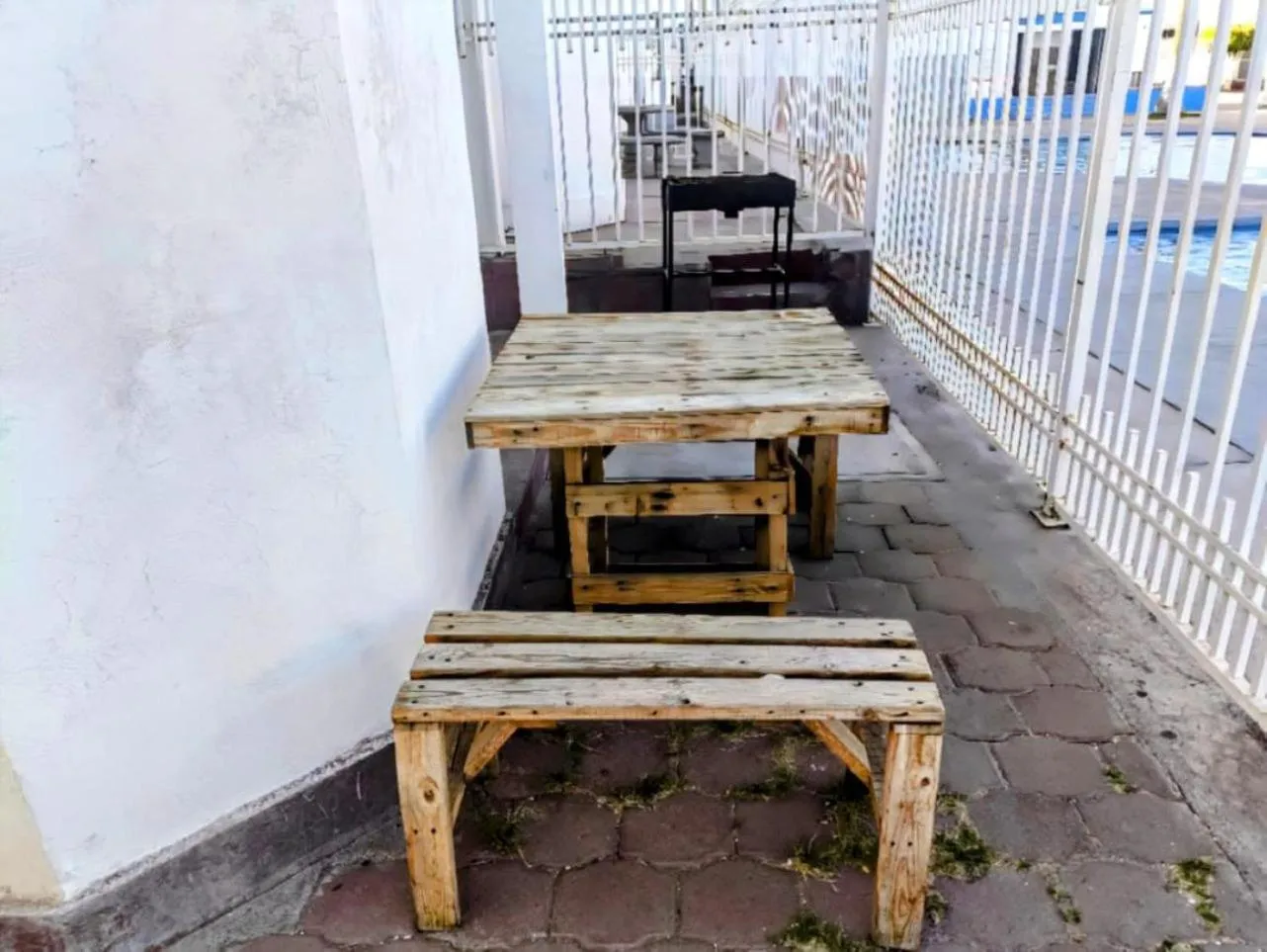 Patio in Condominio 303 Loma Bonita, enfrente de la alberca!