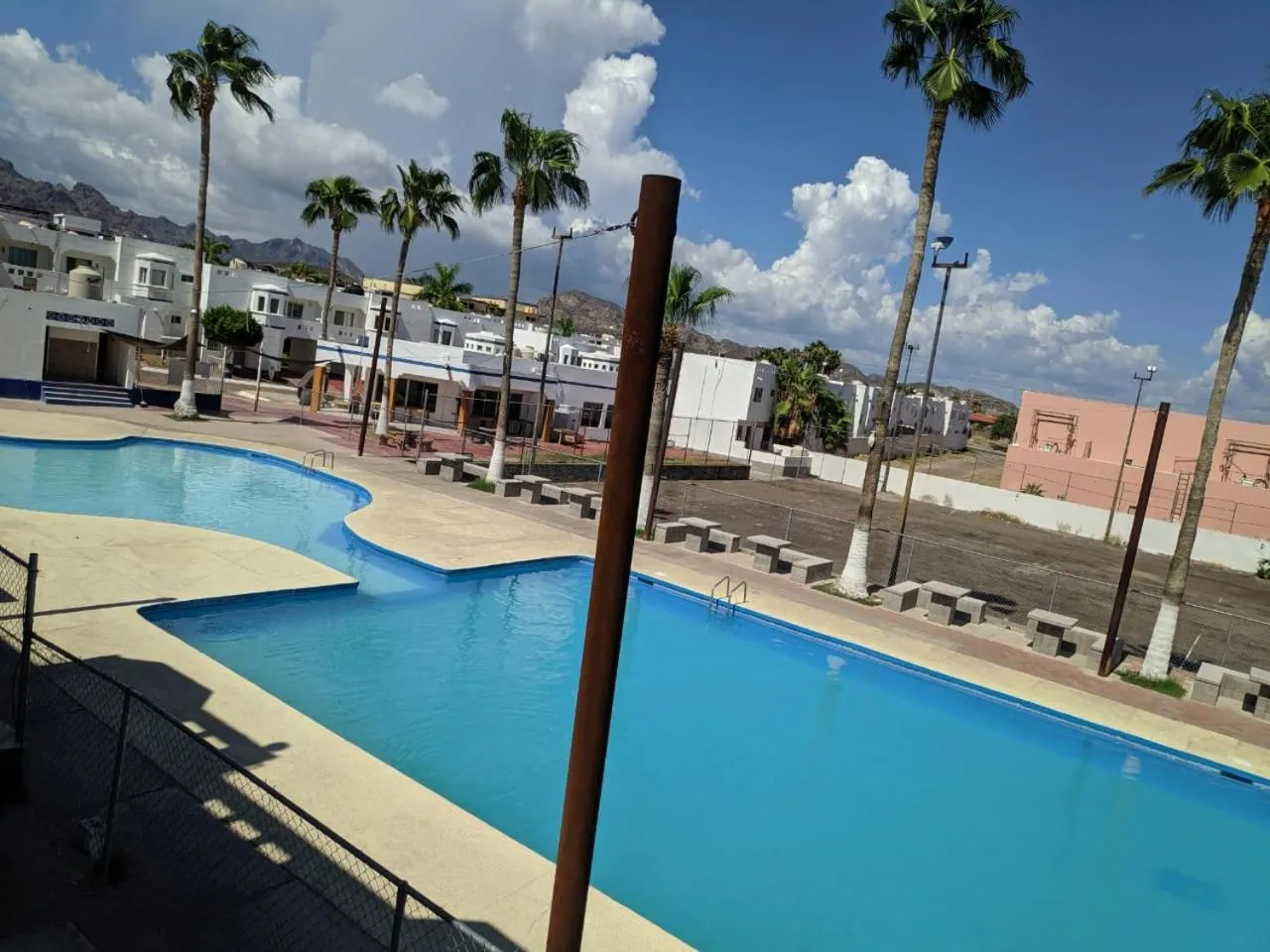 Pool view in Condominio 303 Loma Bonita, enfrente de la alberca!