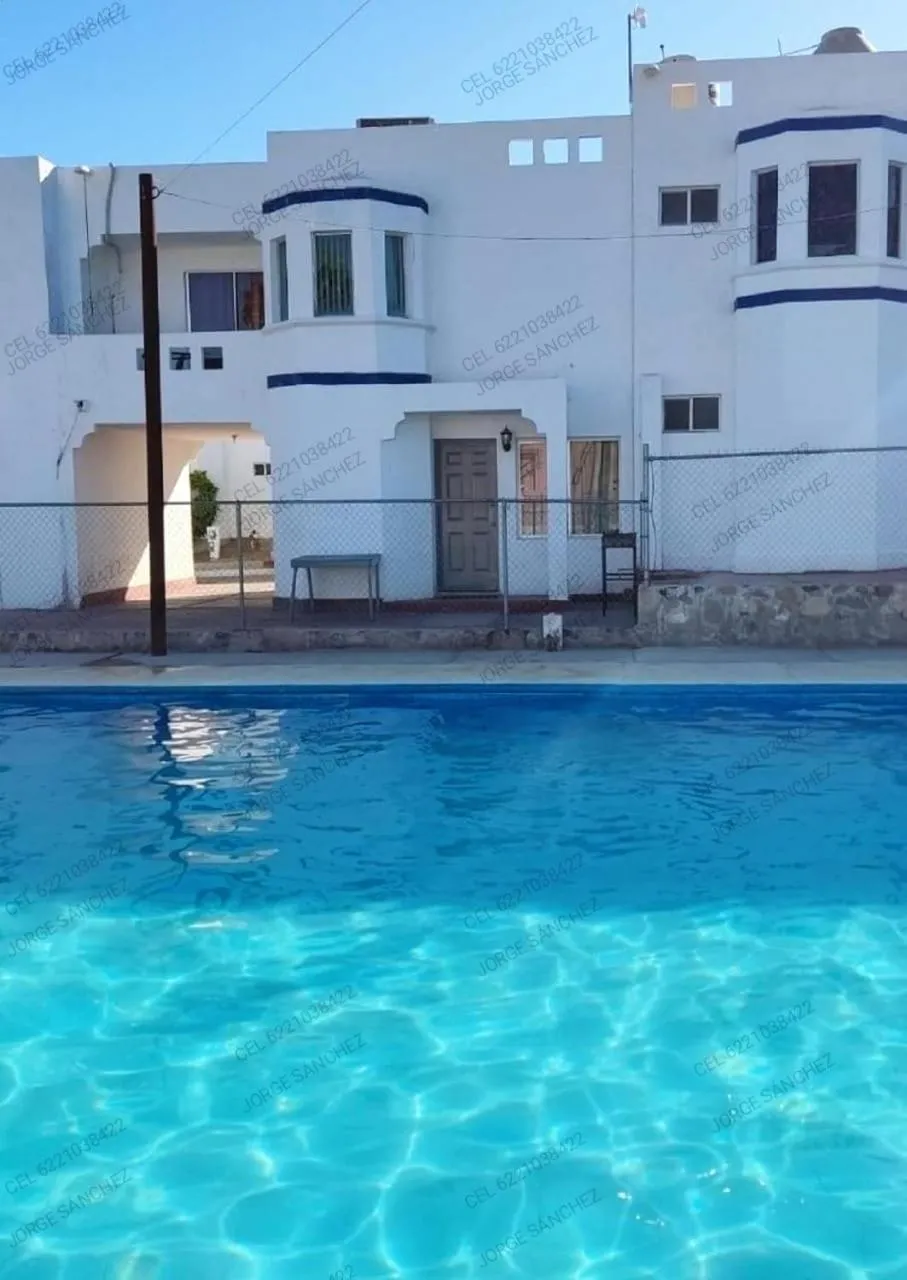 Condominio 303 Loma Bonita, enfrente de la alberca!