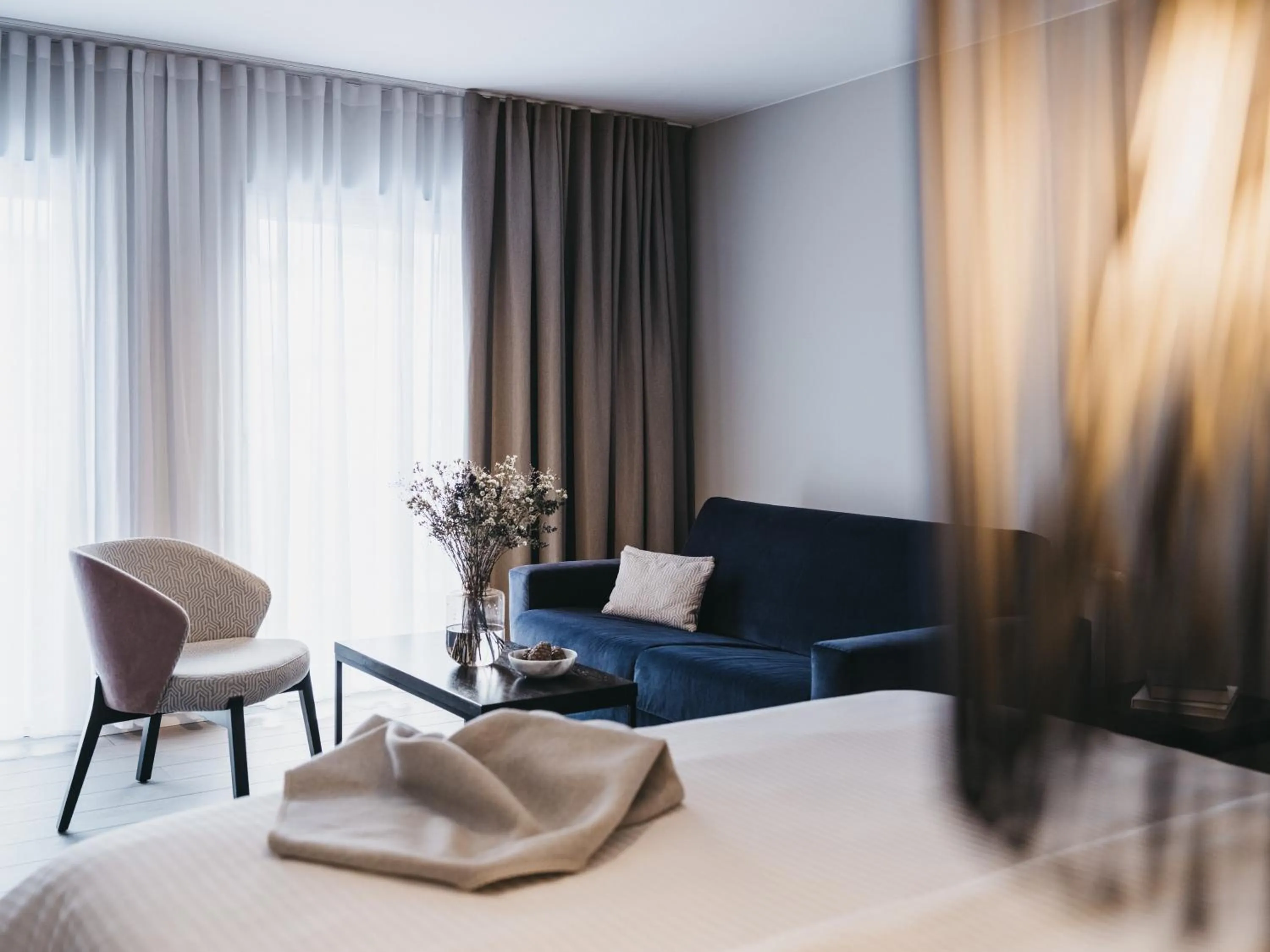 Living room, Bed in The Crystal VAYA Unique