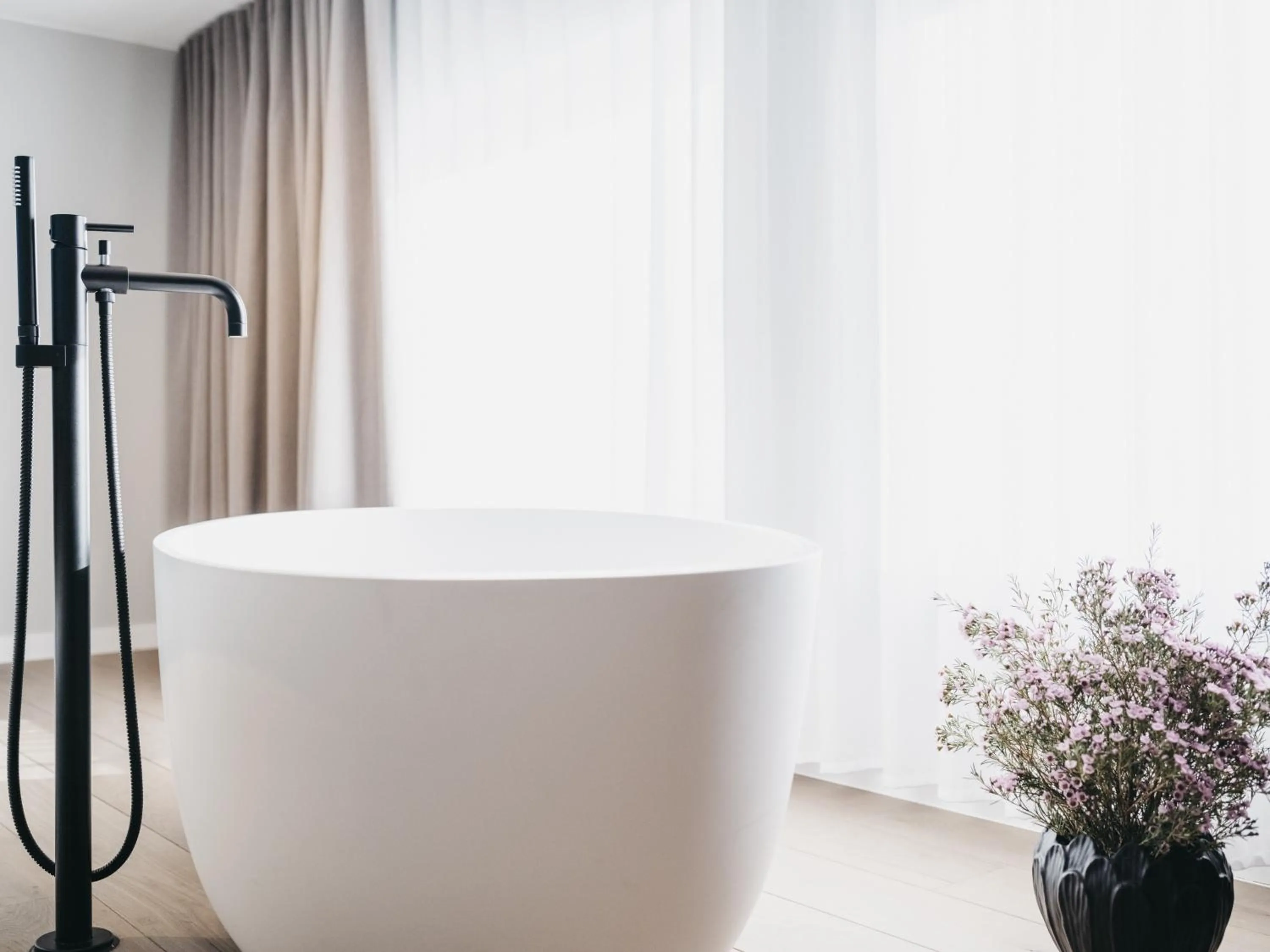 Bath in The Crystal VAYA Unique