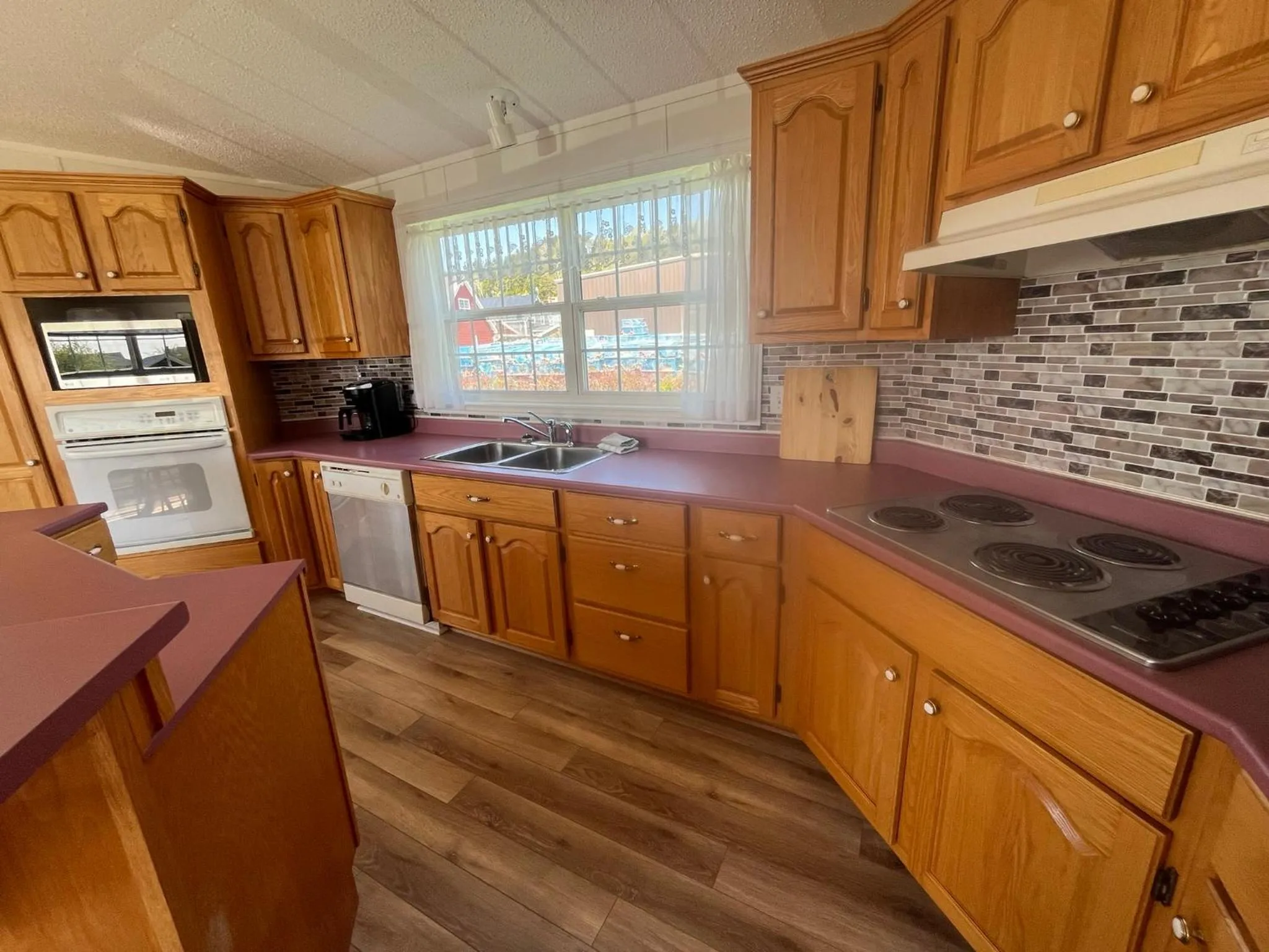 Alma Shore Lane Suites & Cottages