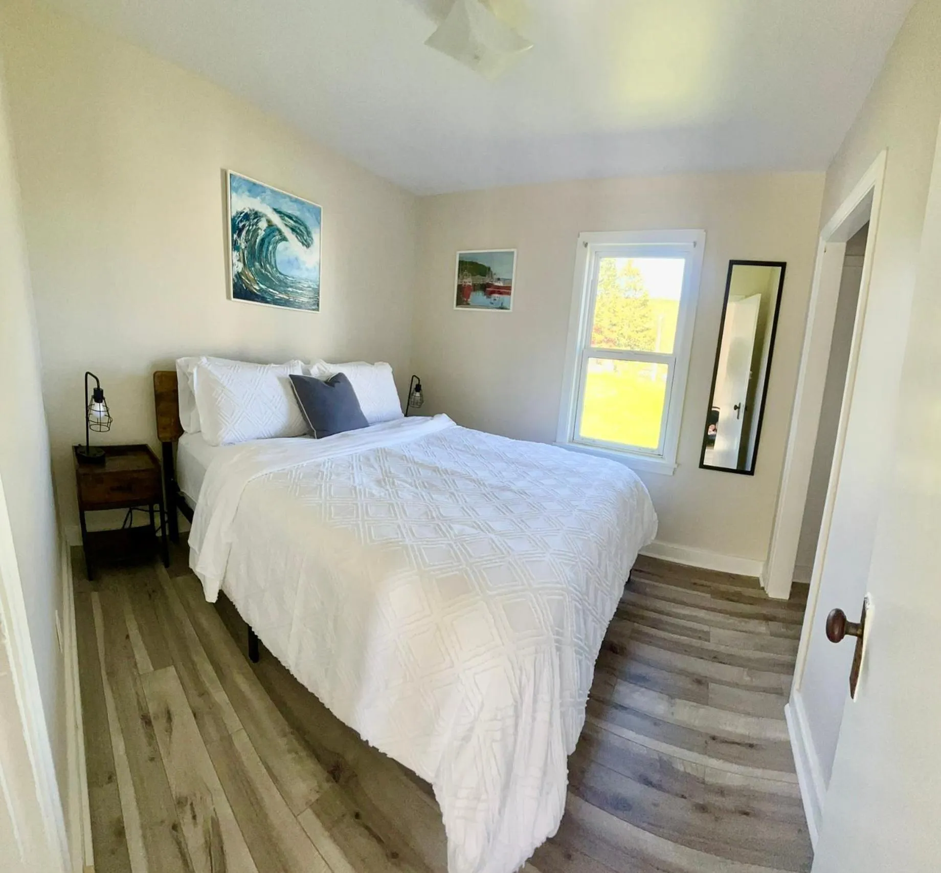 Bed in Alma Shore Lane Suites & Cottages