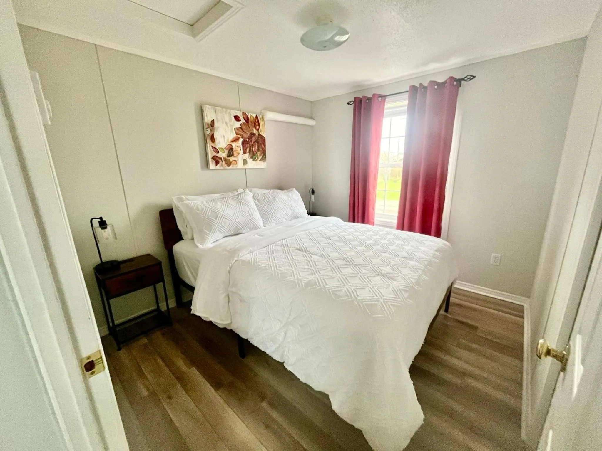 Bed in Alma Shore Lane Suites & Cottages