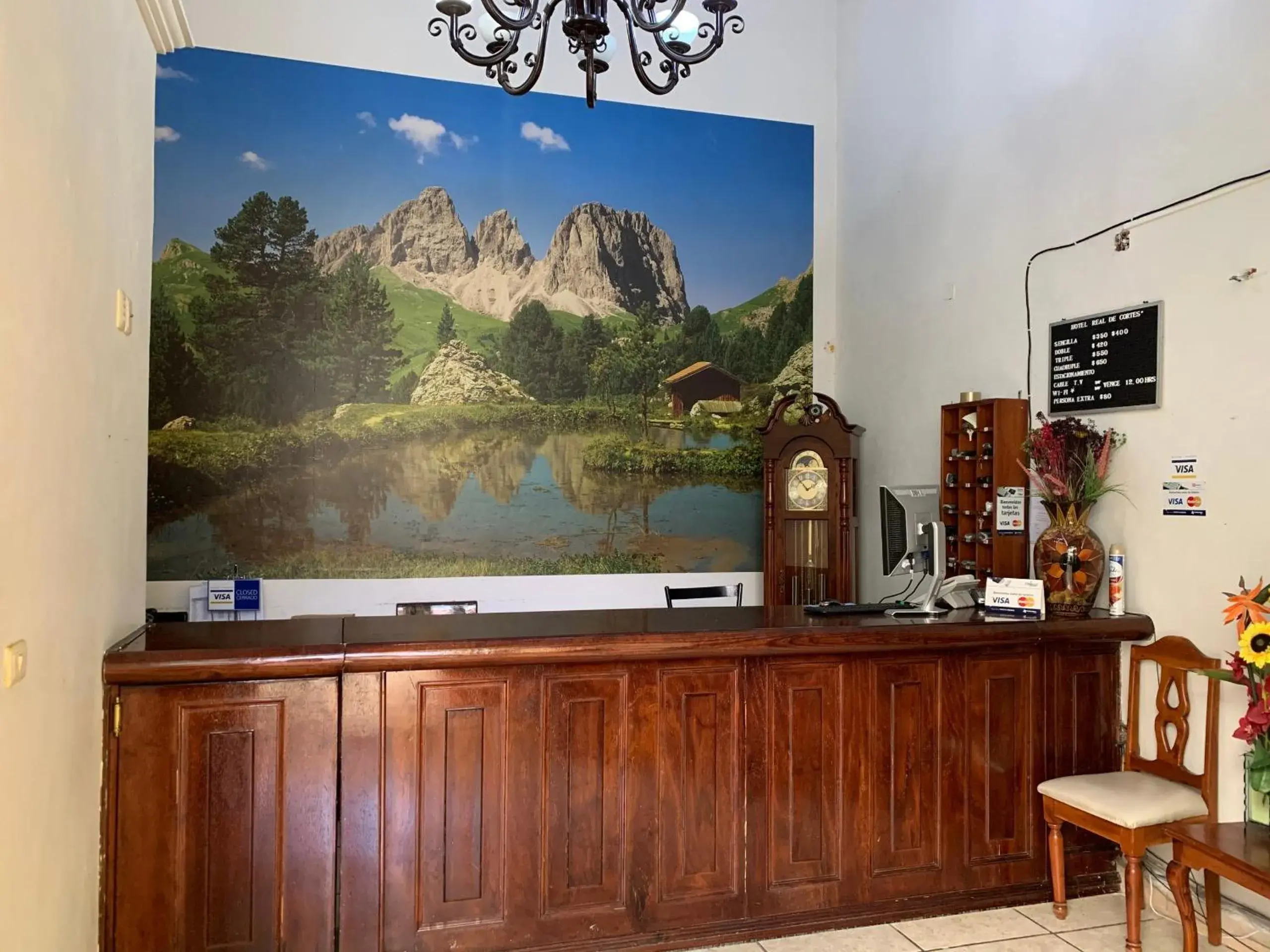 Lobby or reception in OYO Hotel Real de Cortés Lobby or reception in OYO Hotel Real de Cortés