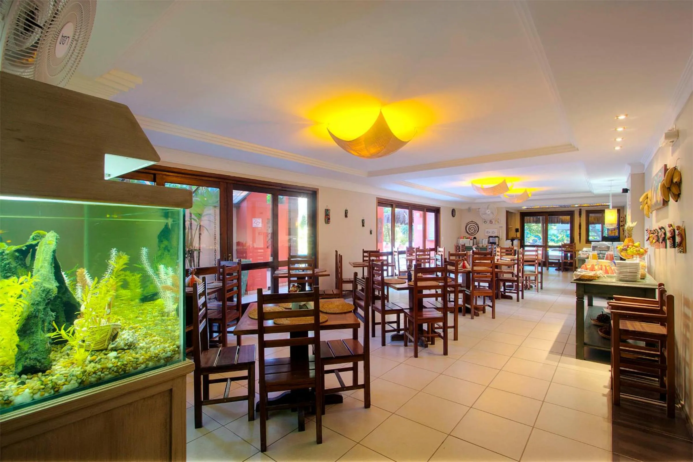 Restaurant/places to eat in Pousada Porto Mare