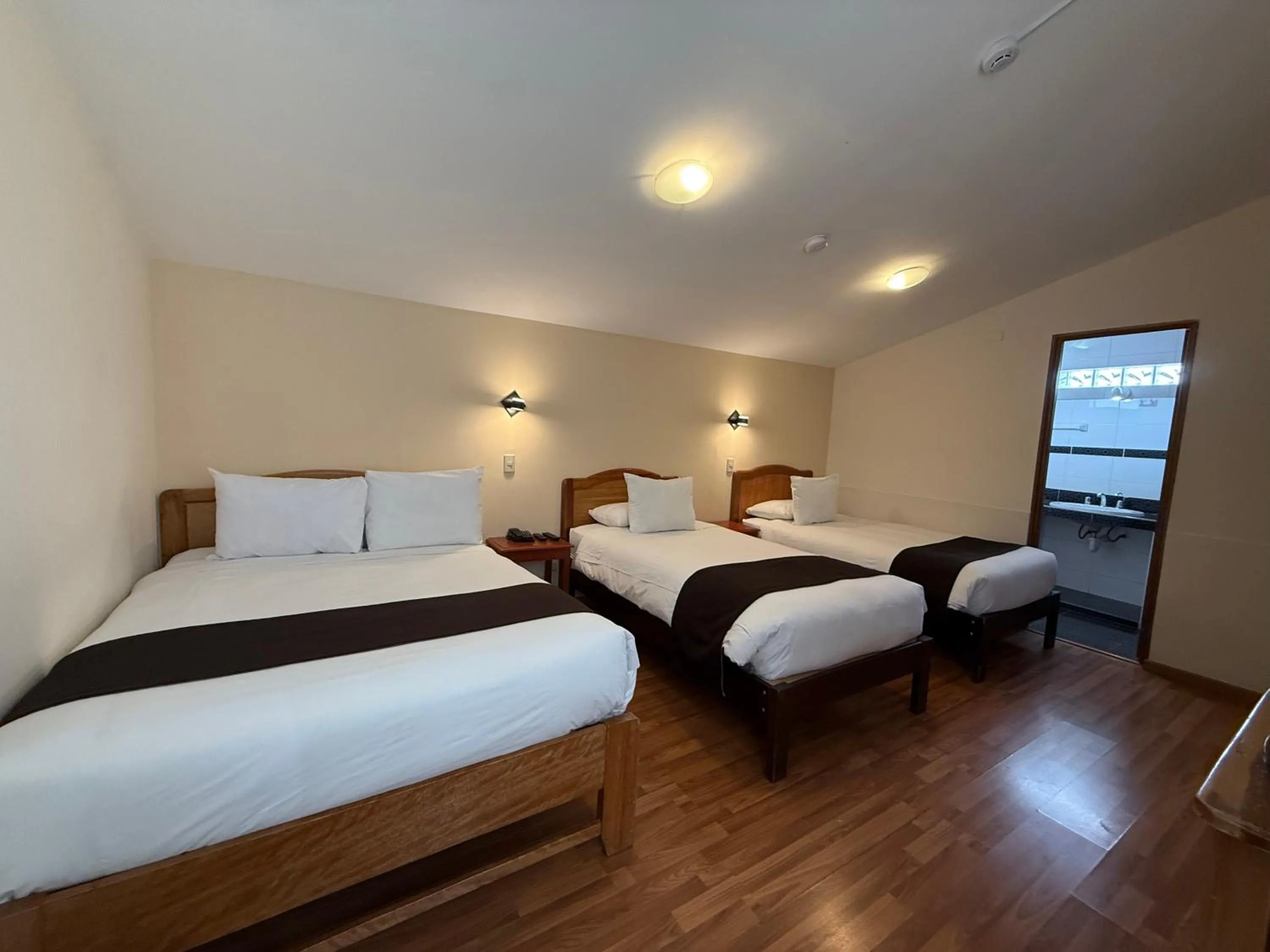 Photo of the whole room, Bed in Awki´s Dream Hotel