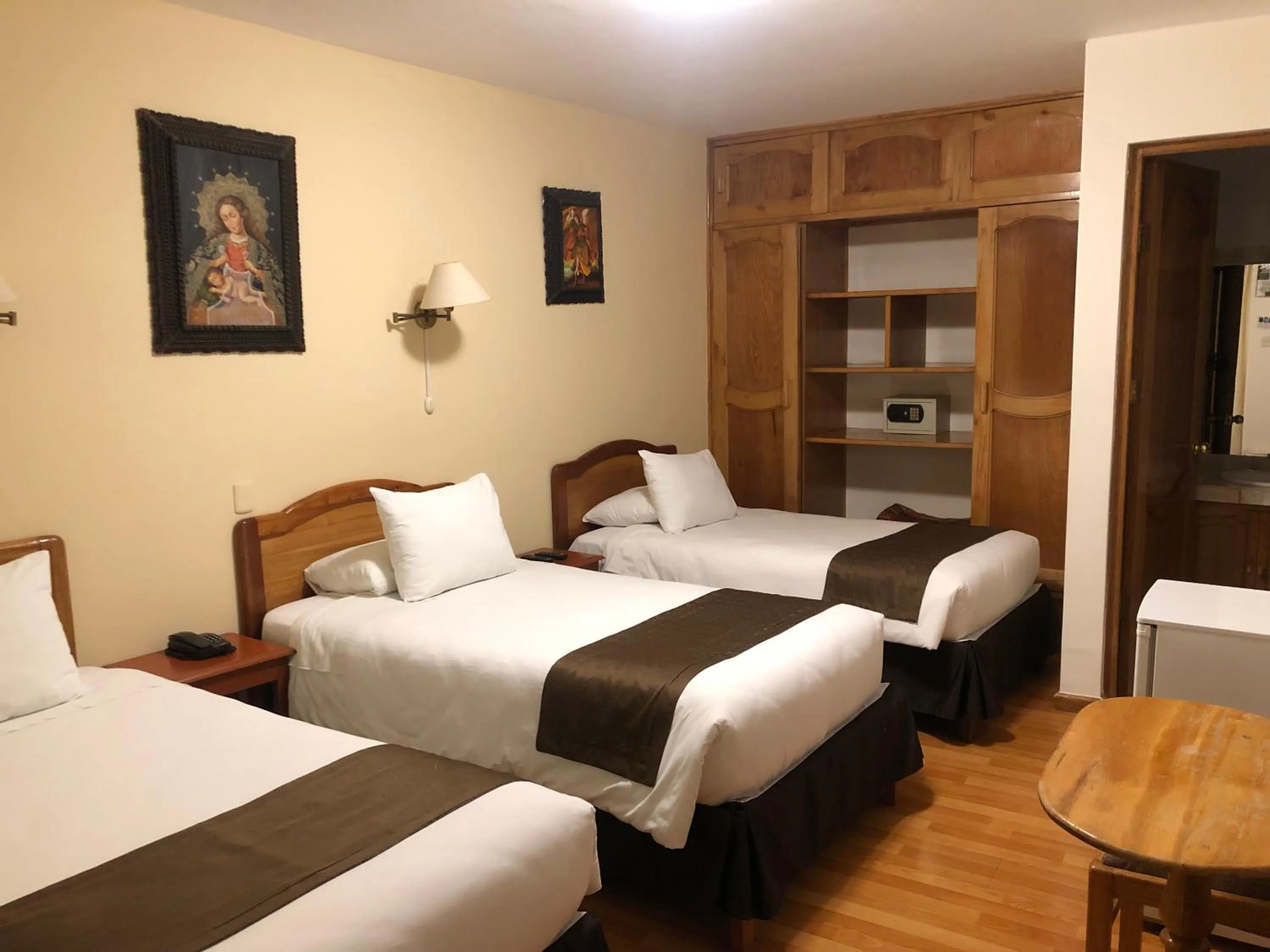 Photo of the whole room, Bed in Awki´s Dream Hotel