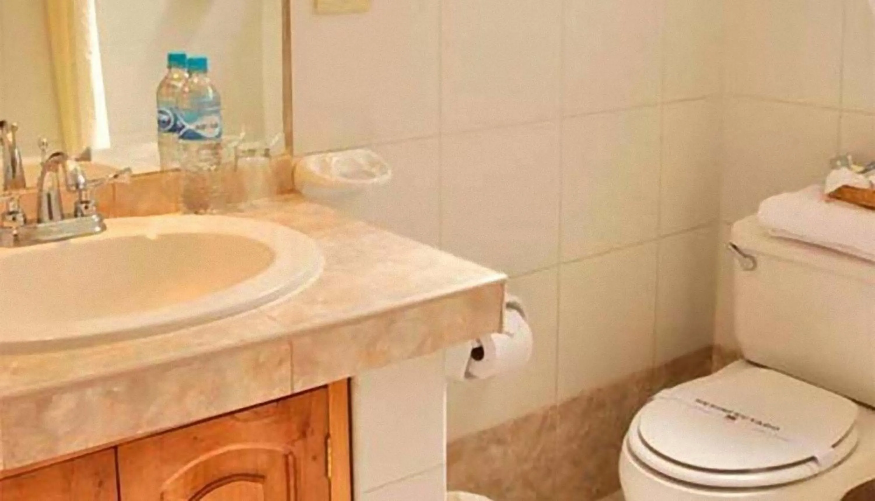 Bathroom in Awki´s Dream Hotel