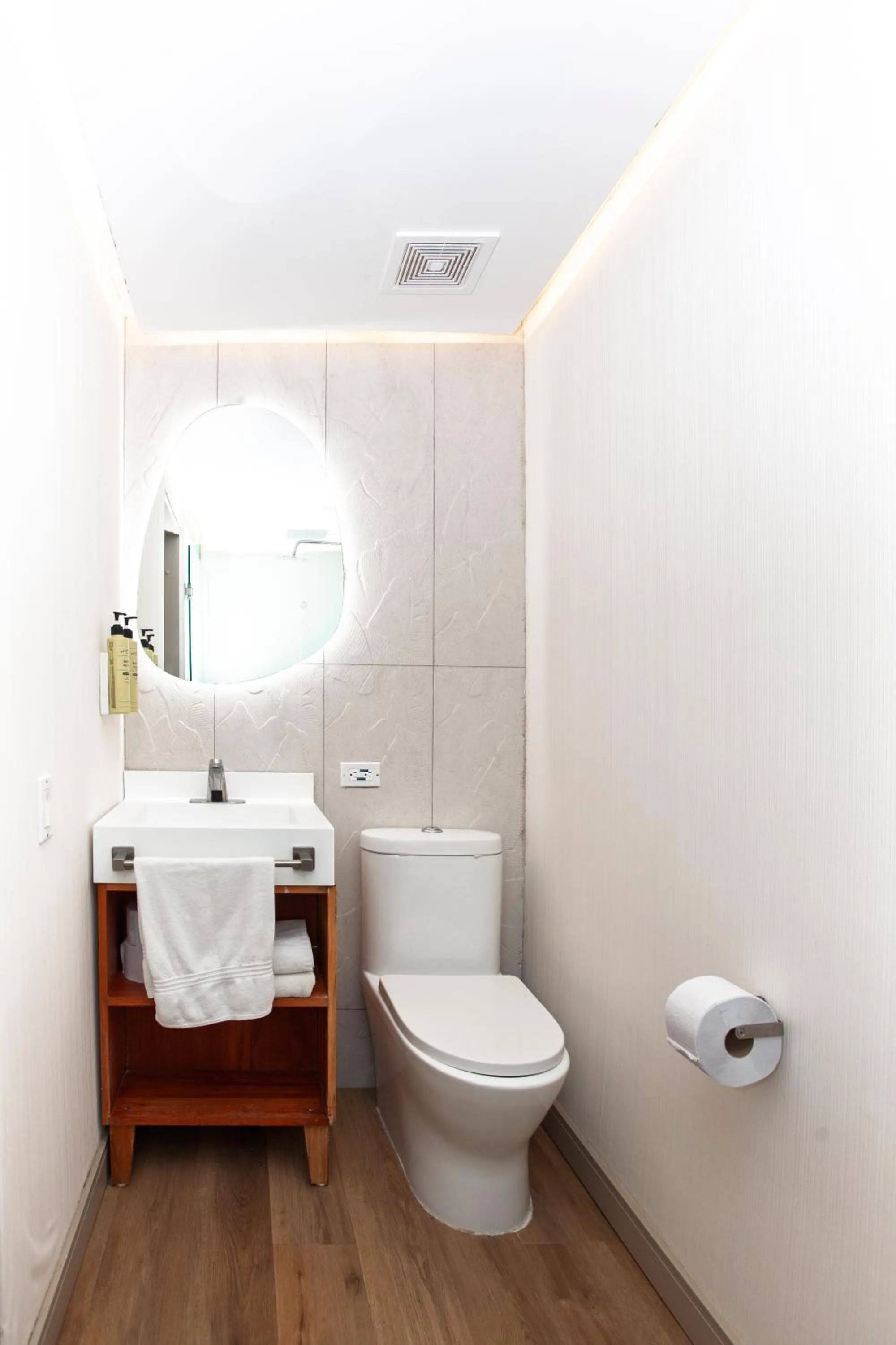 Bathroom in Hotel Cocoplum Beach