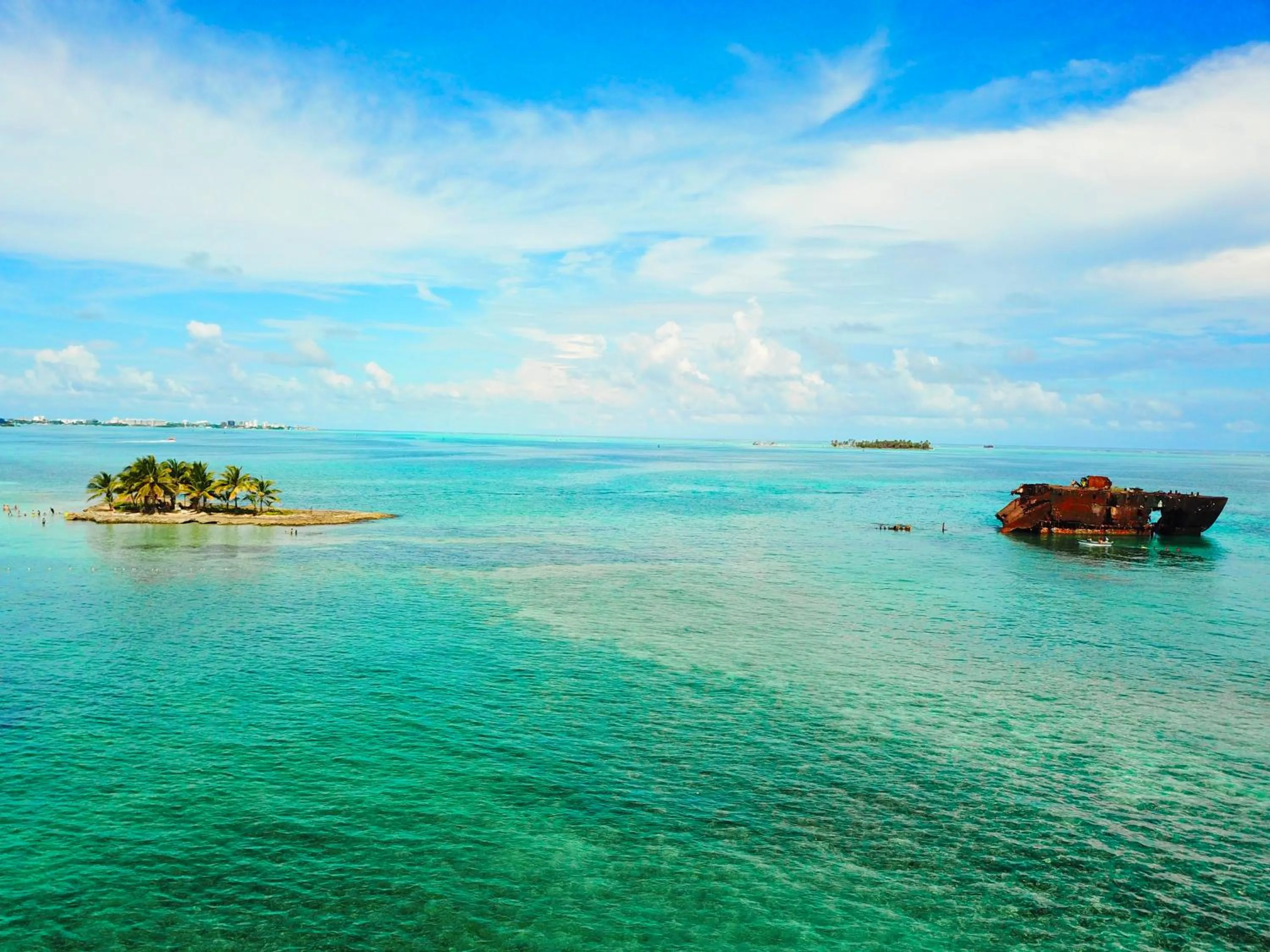 Natural landscape in Hotel Cocoplum Beach