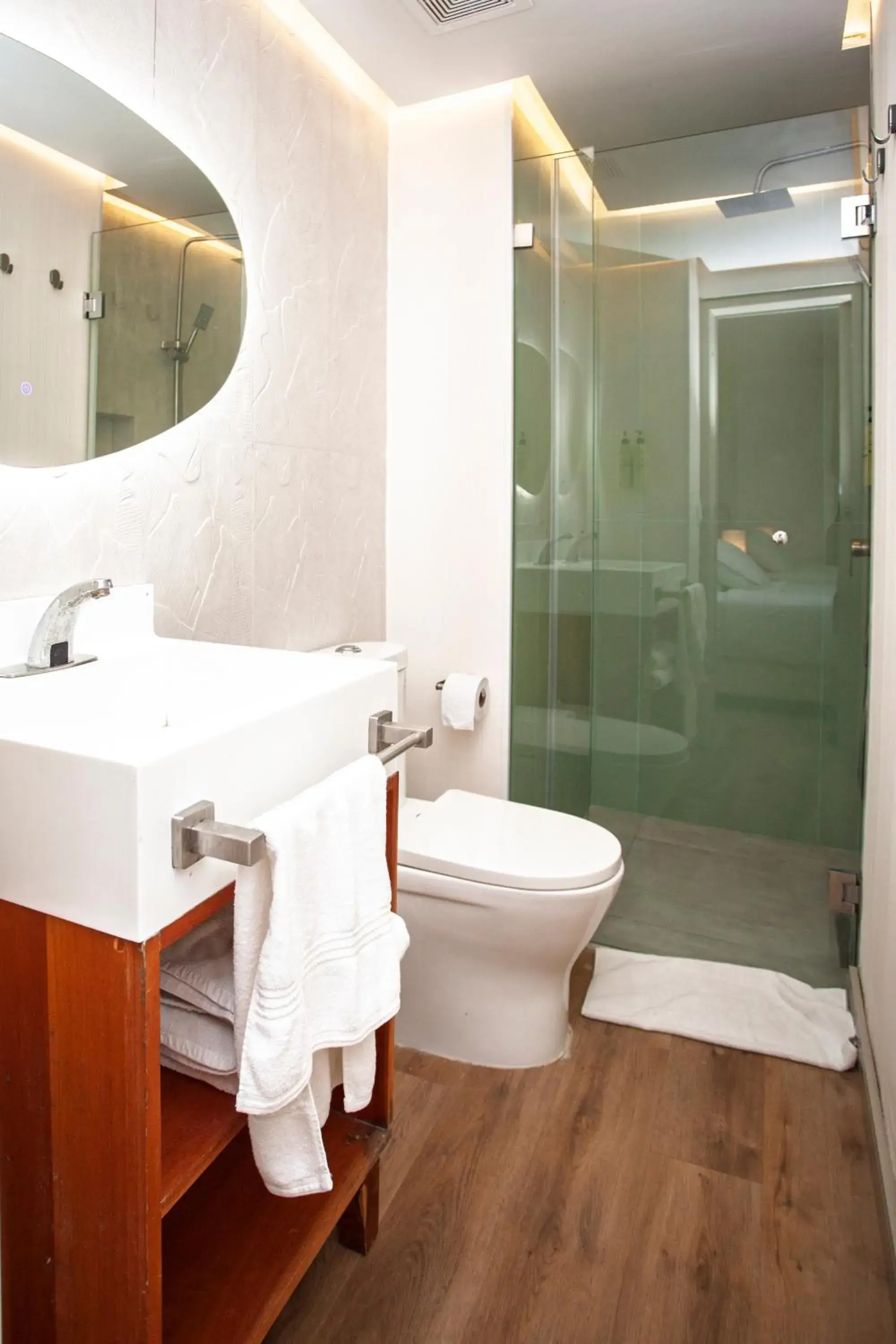 Bathroom in Hotel Cocoplum Beach Bathroom in Hotel Cocoplum Beach