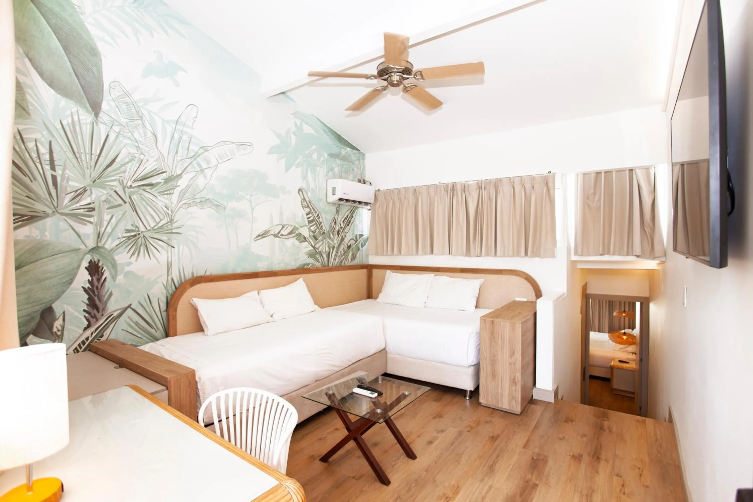 Bed in Hotel Cocoplum Beach