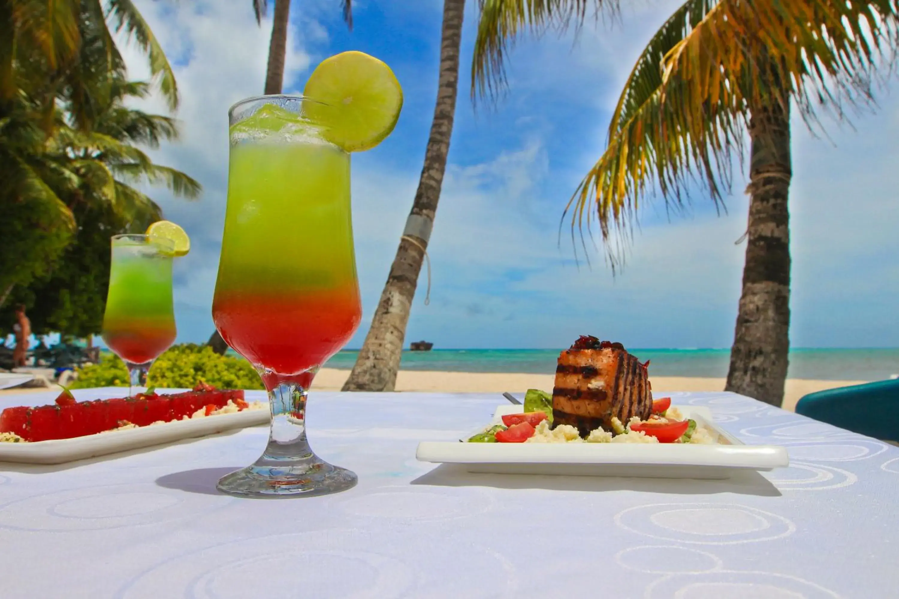 Food and drinks in Hotel Cocoplum Beach Food and drinks in Hotel Cocoplum Beach