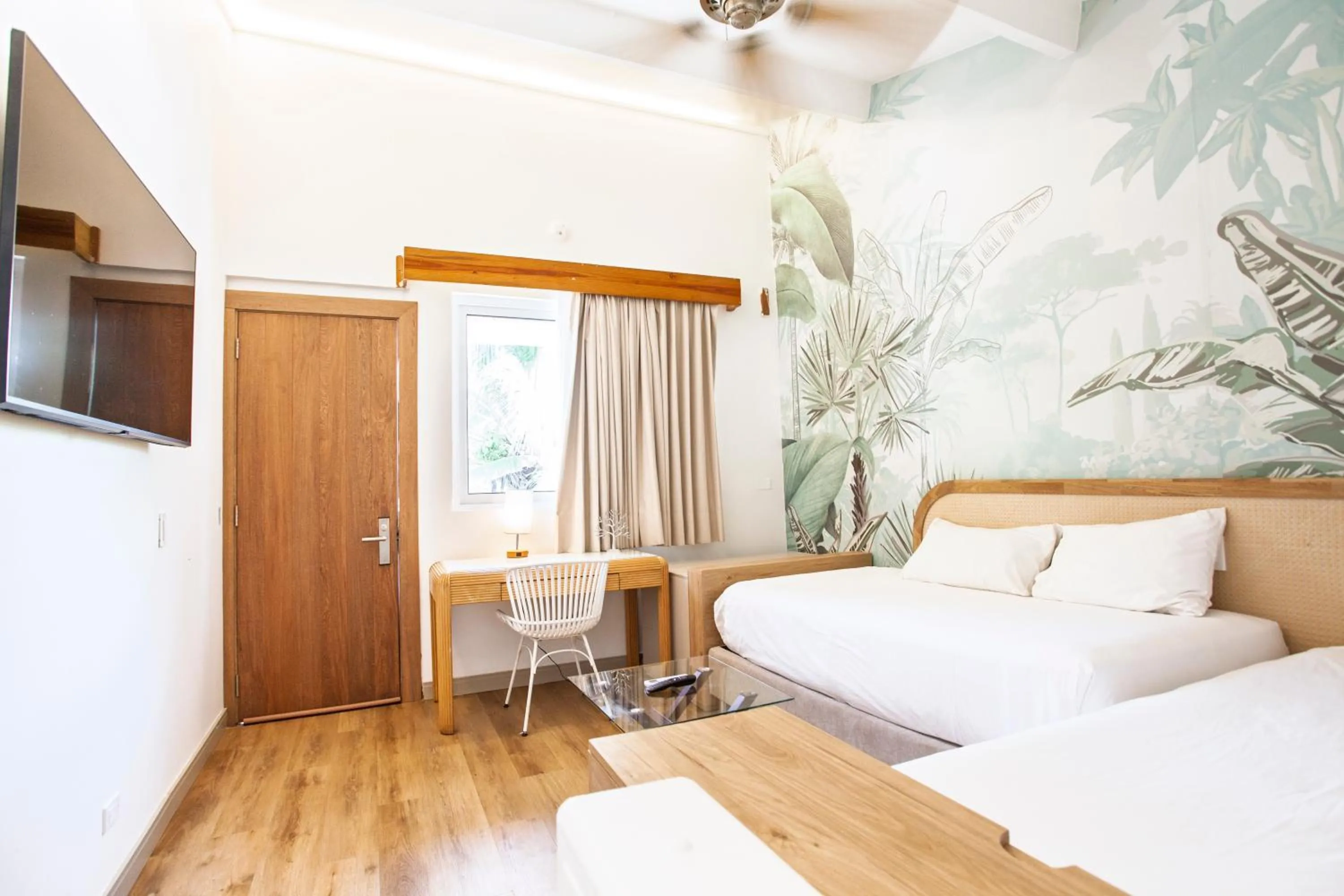 Bedroom, Bed in Hotel Cocoplum Beach