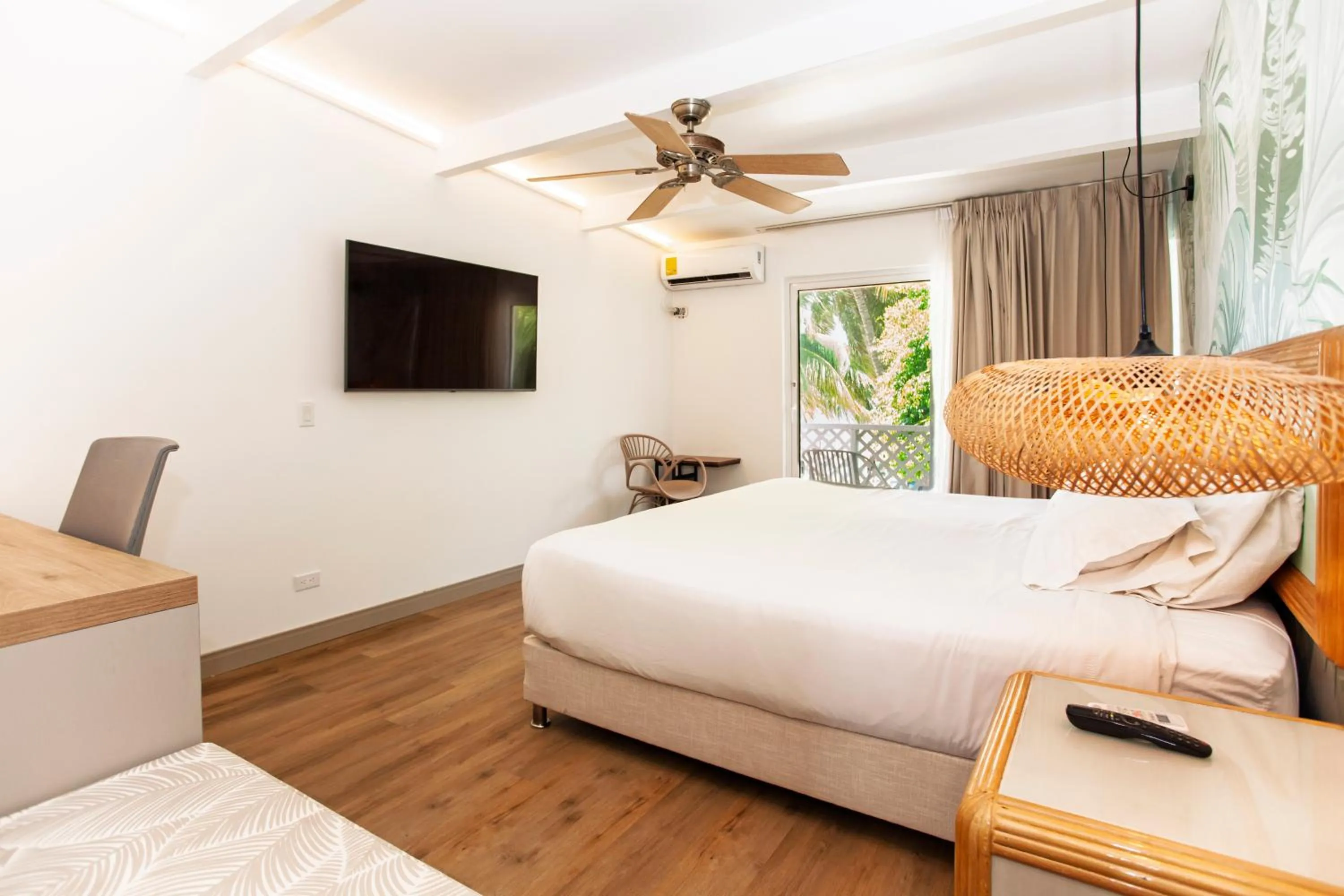 Bed in Hotel Cocoplum Beach