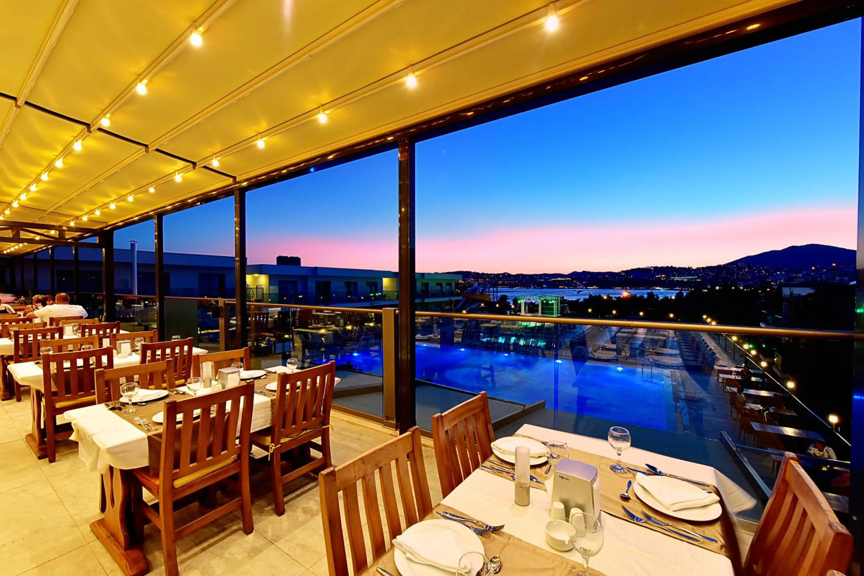 Restaurant/places to eat in Jasmin Beach Hotel