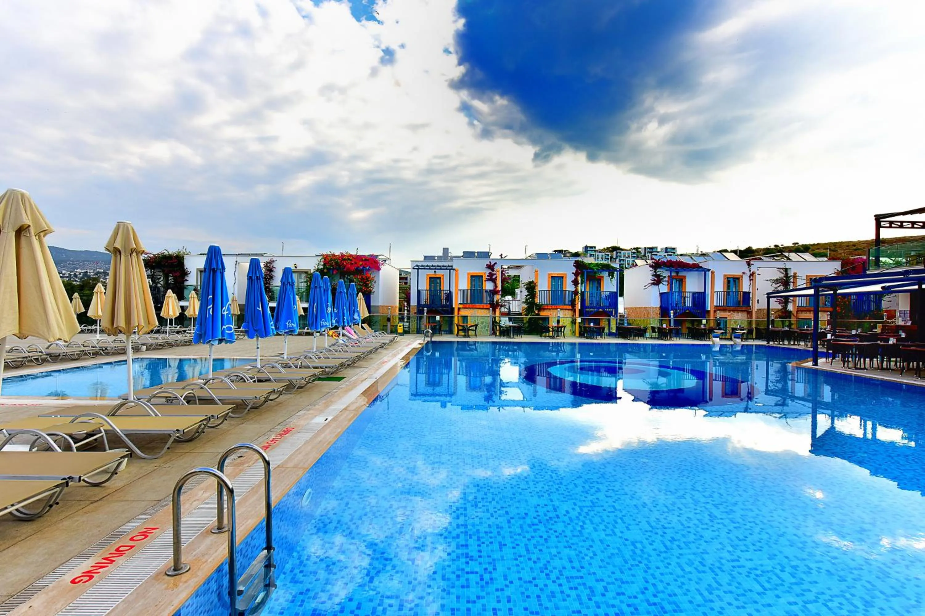 Day in Jasmin Beach Hotel