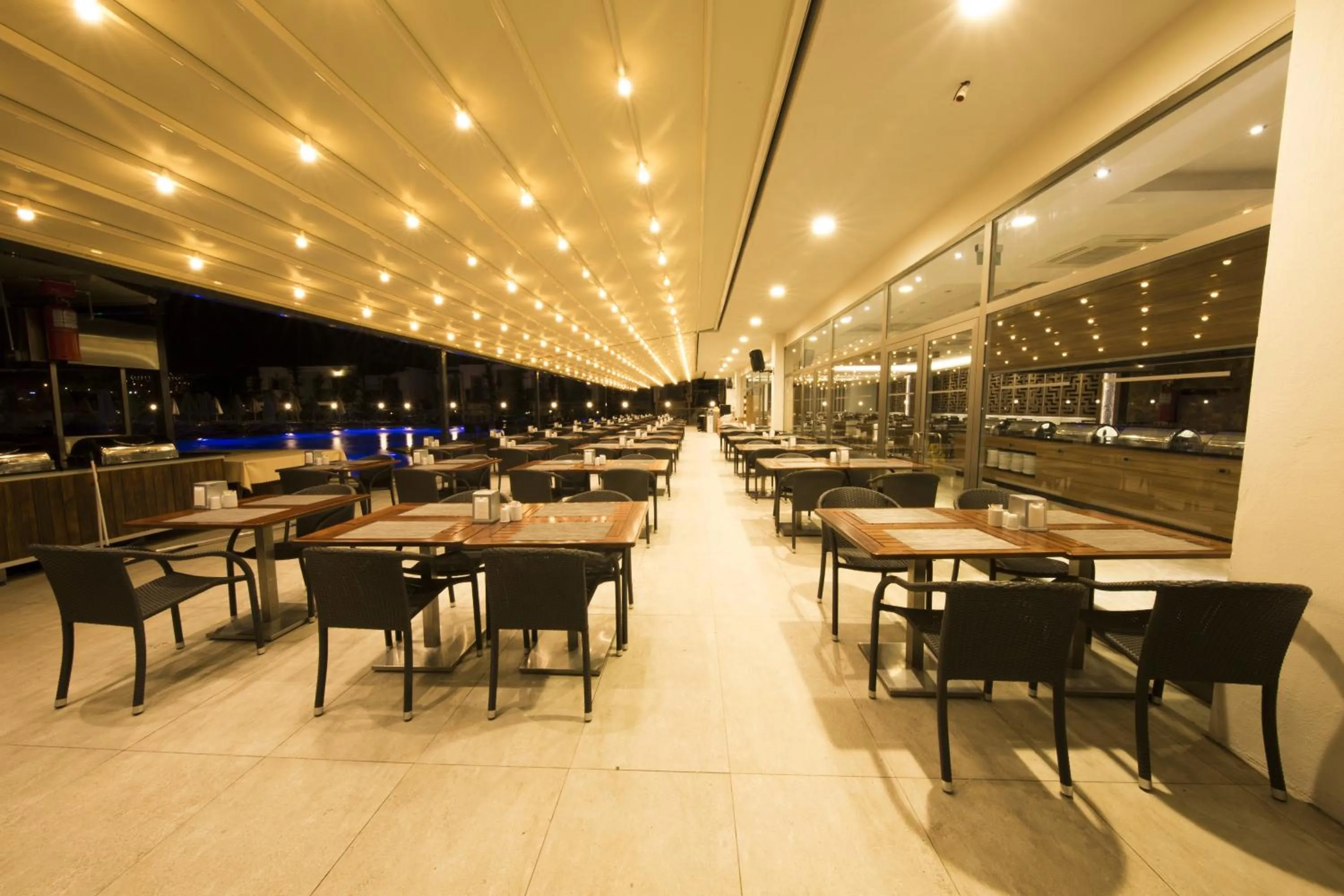 Restaurant/places to eat in Jasmin Beach Hotel